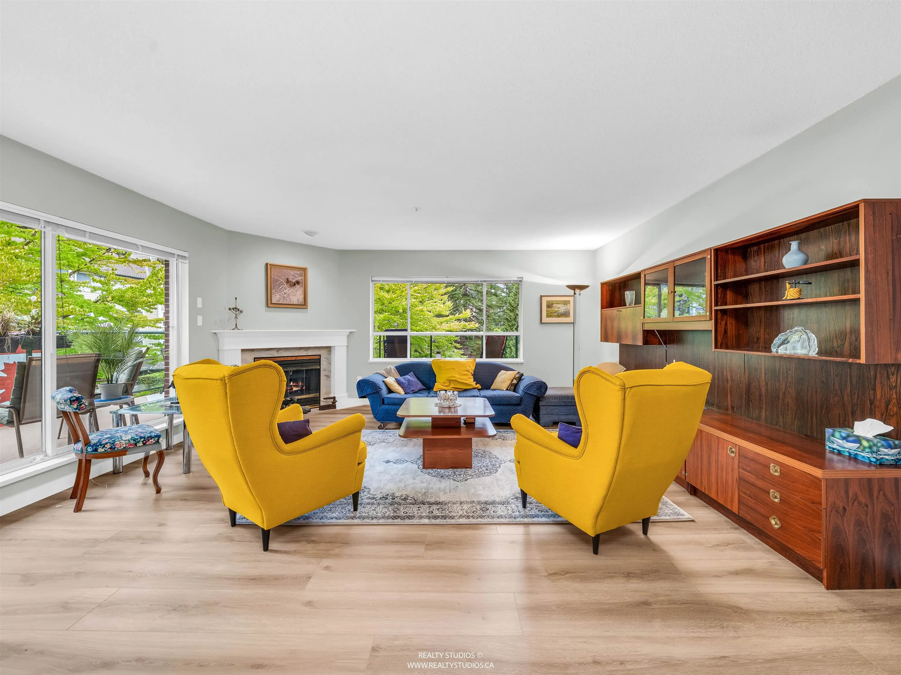 302 3670 Banff Court