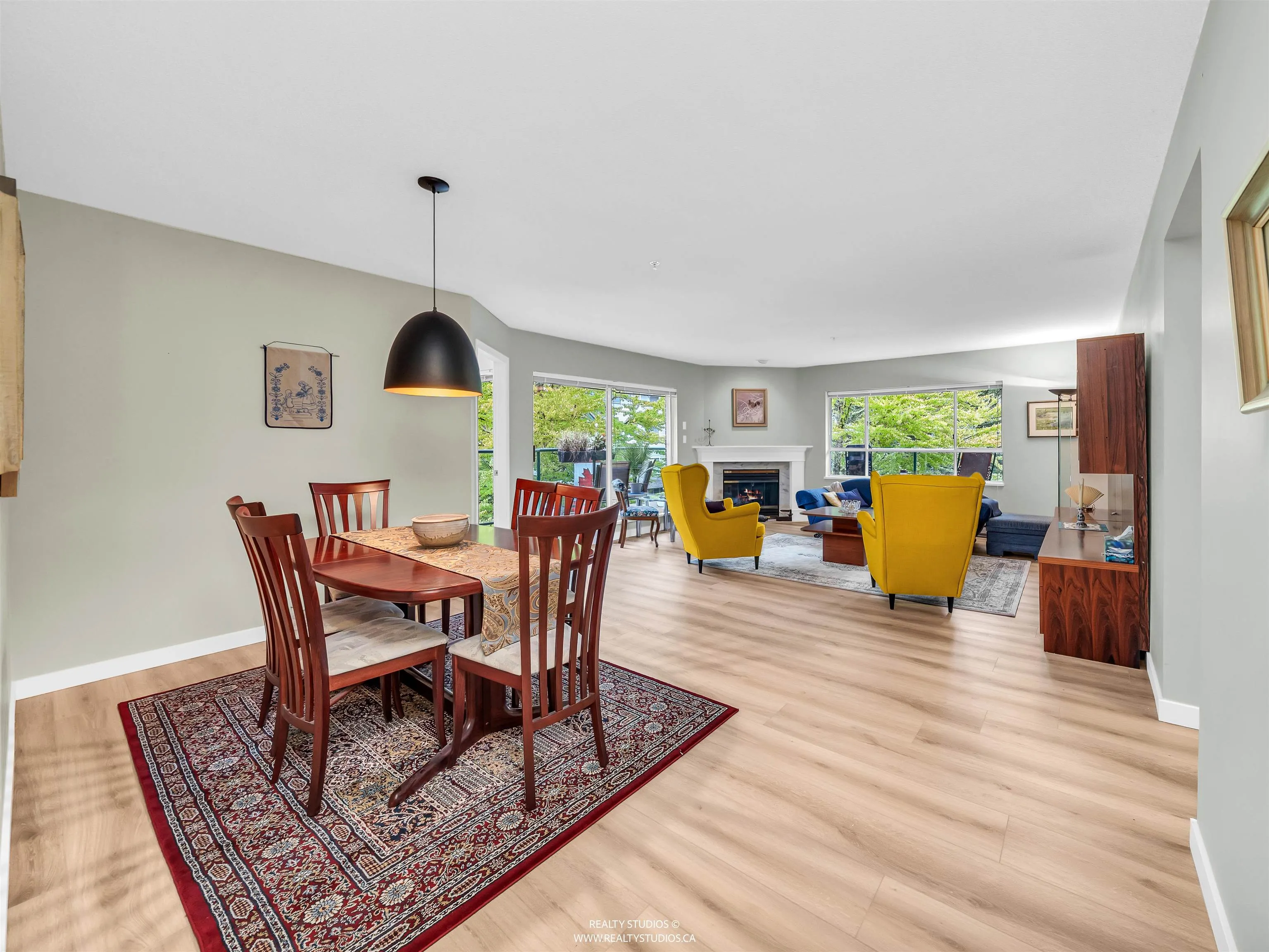 302 3670 Banff Court