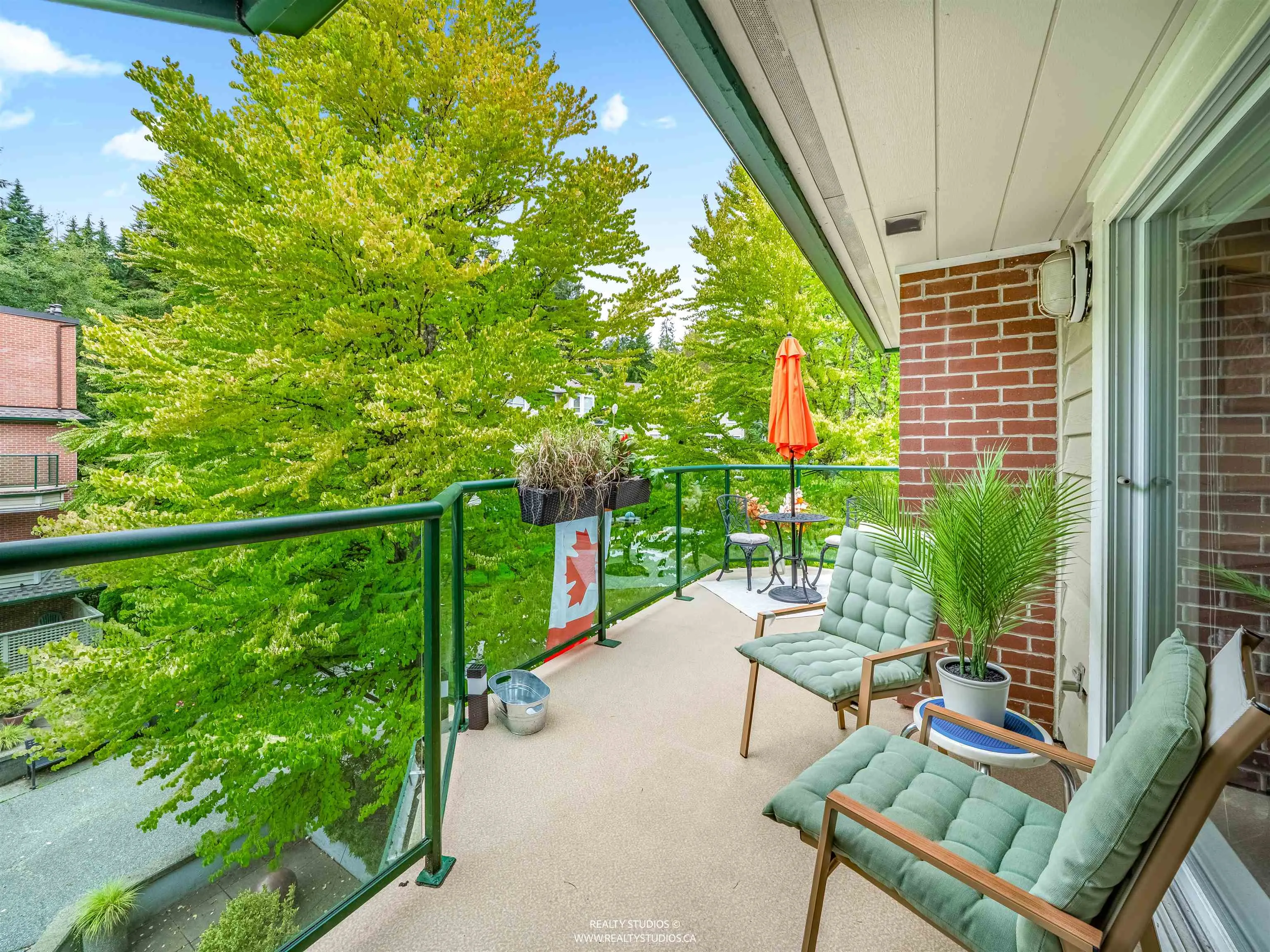 302 3670 Banff Court