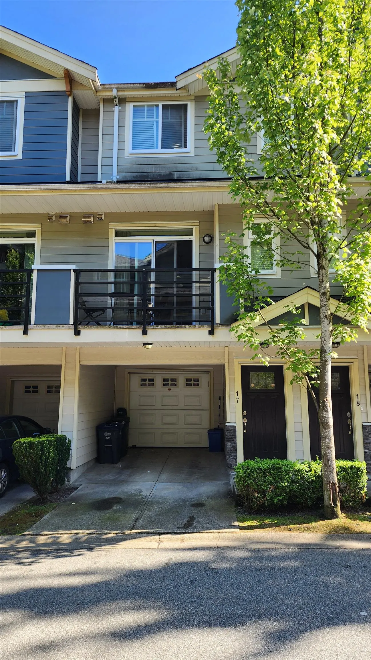 17 6383 140 Street