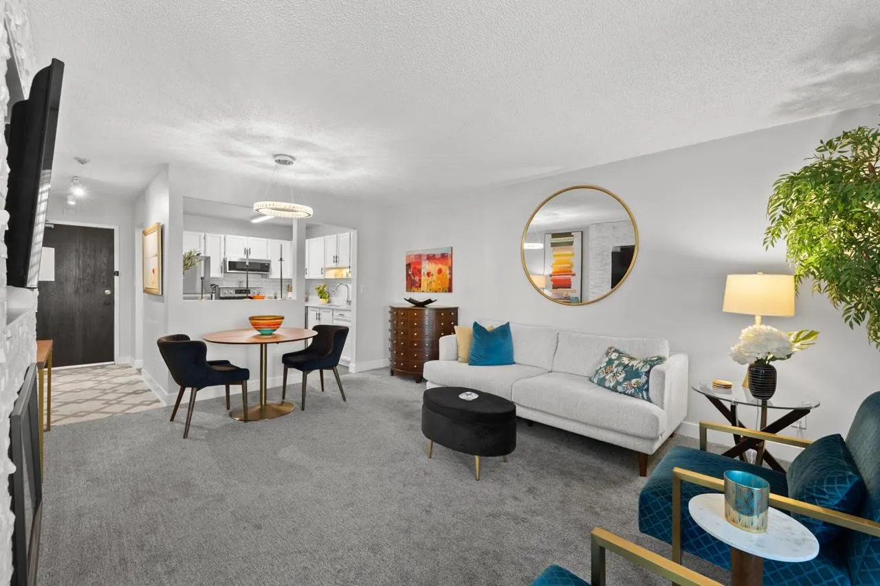 302 1355 Winter Street