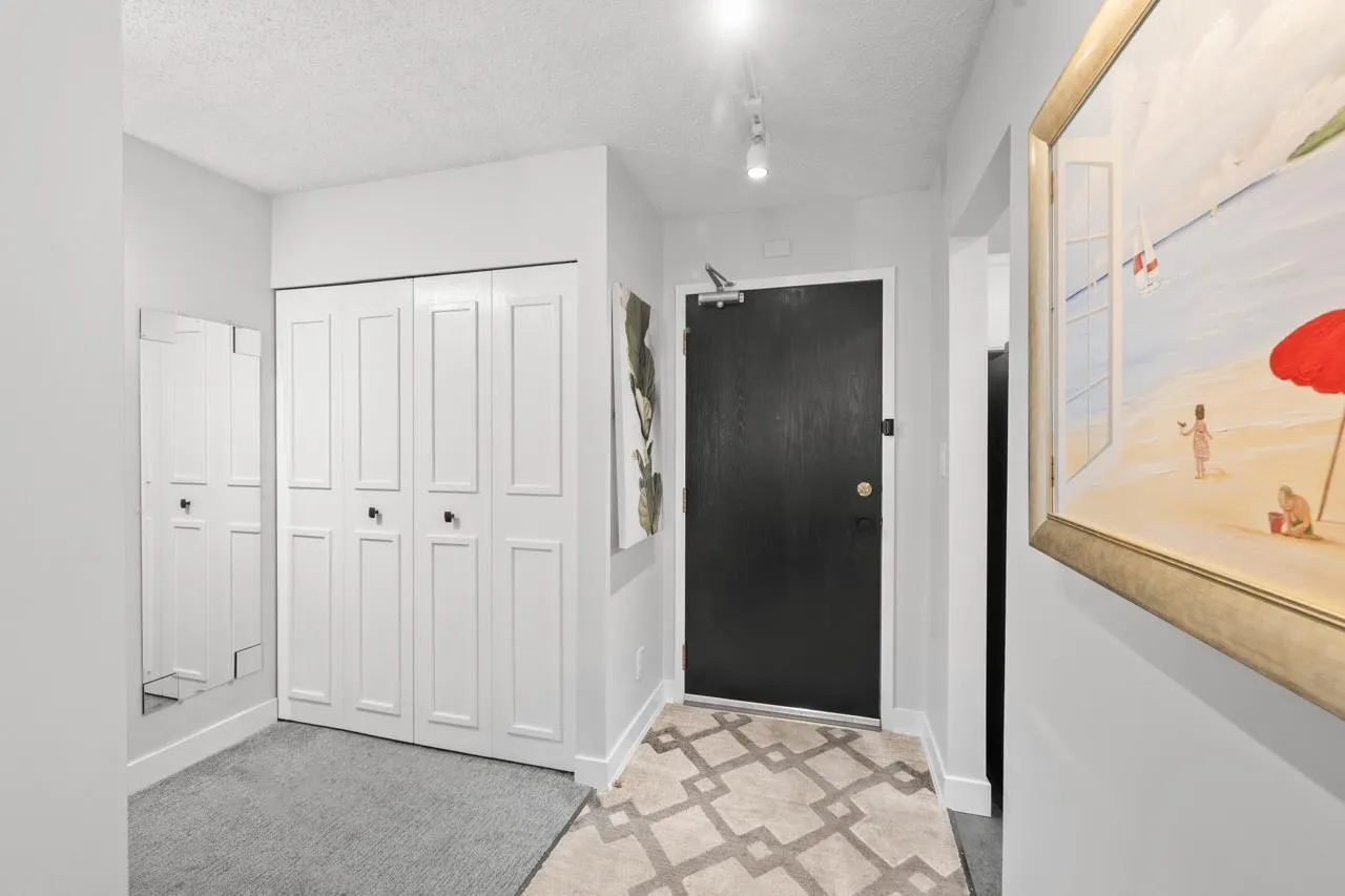 302 1355 Winter Street