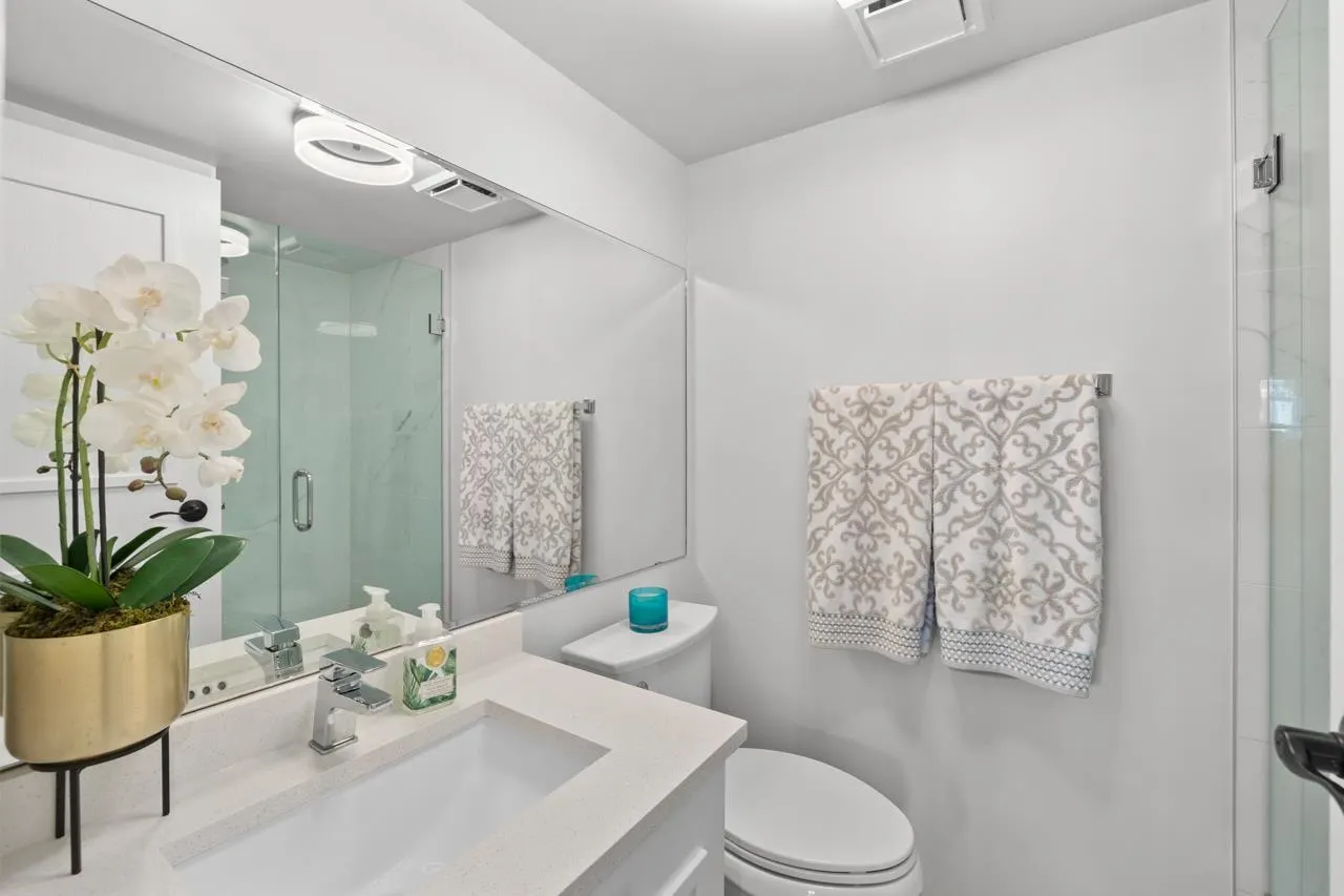 302 1355 Winter Street