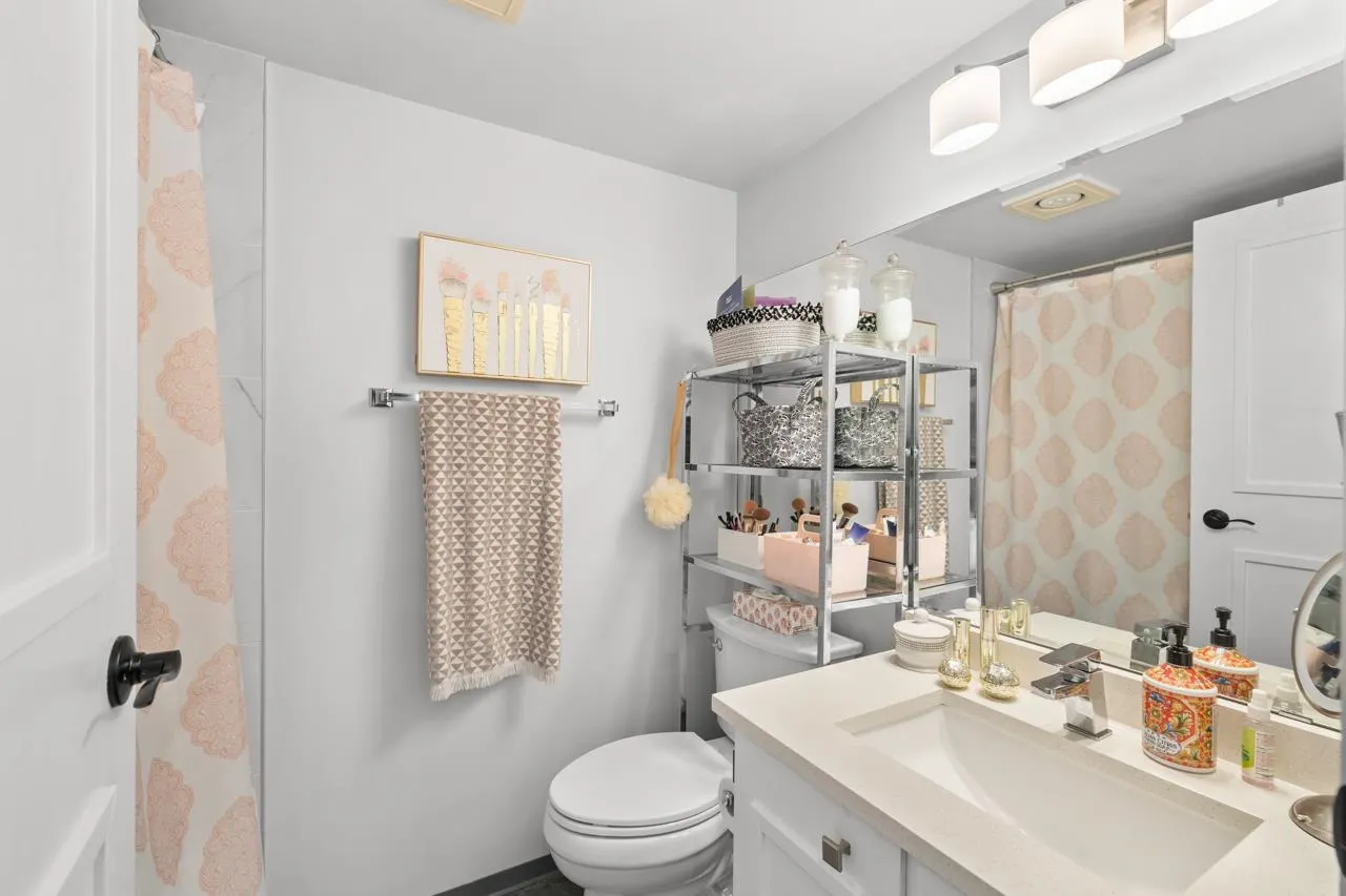 302 1355 Winter Street