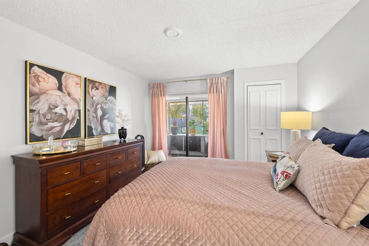 302 1355 Winter Street