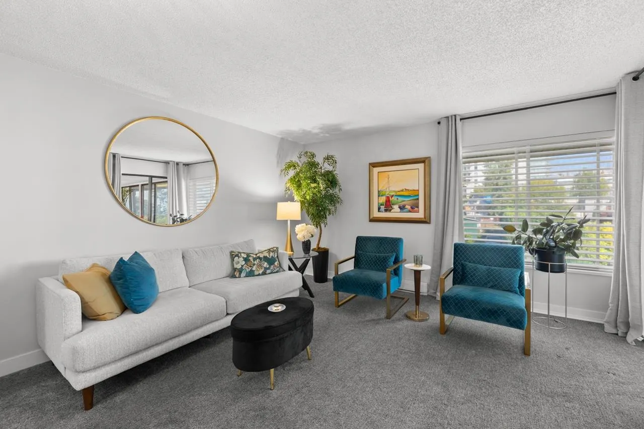 302 1355 Winter Street