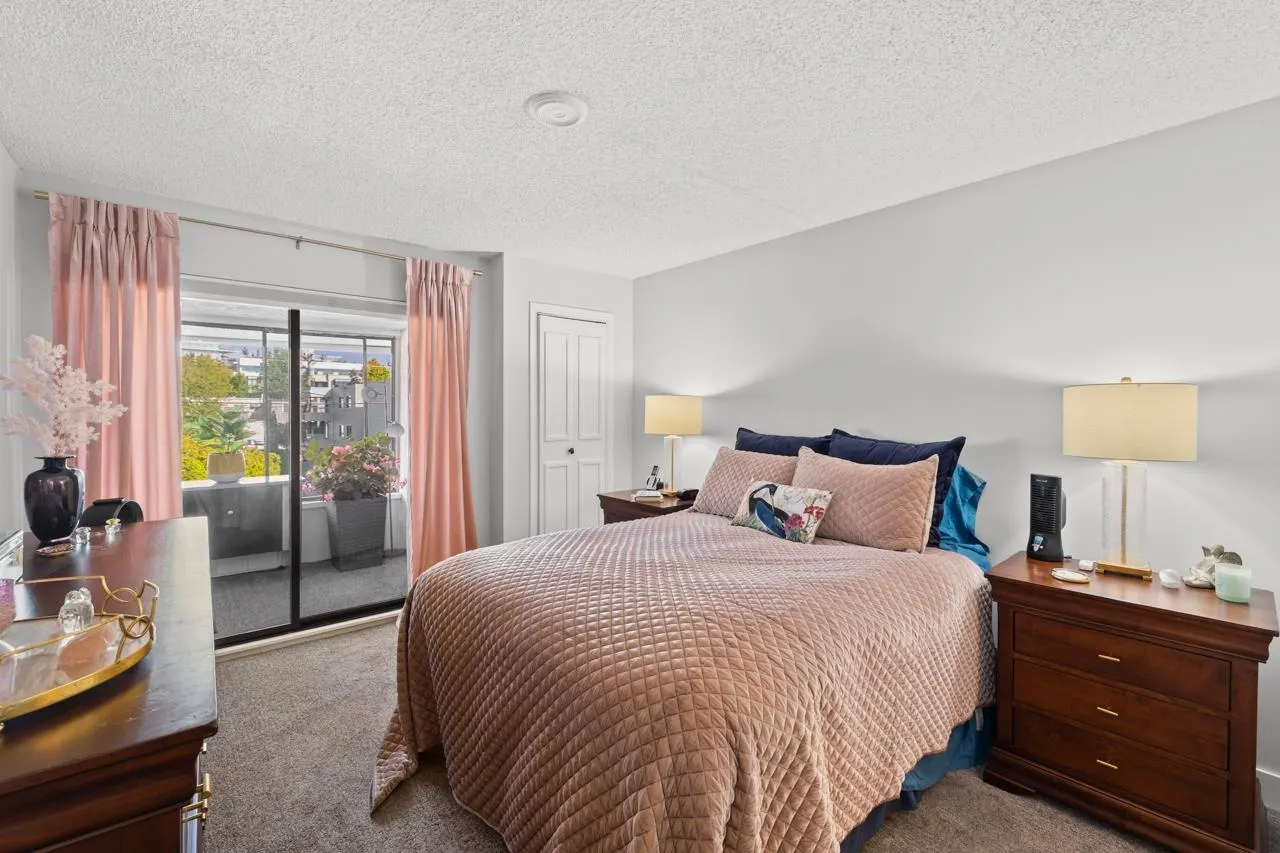 302 1355 Winter Street