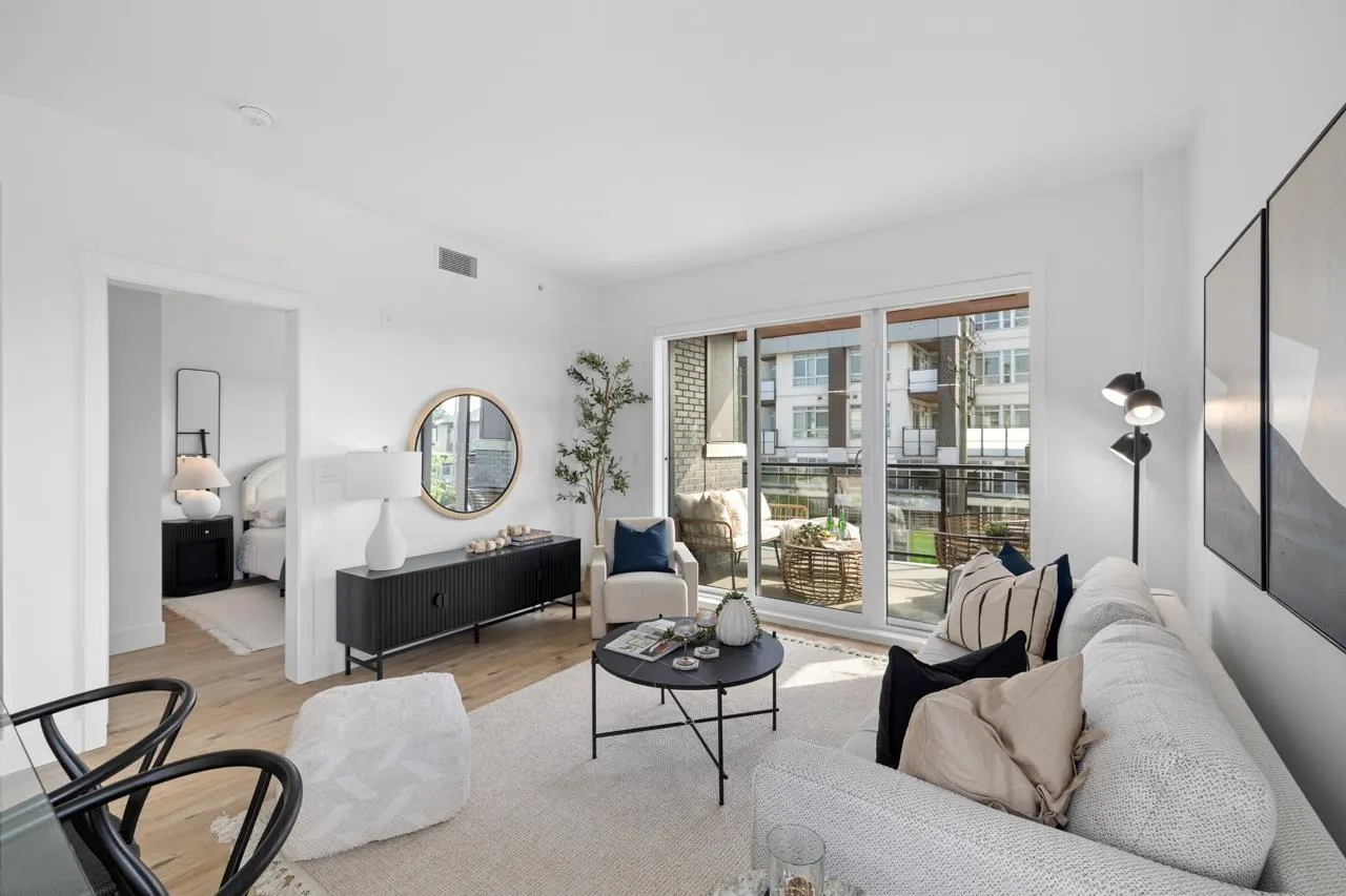 406 4788 Hastings Street