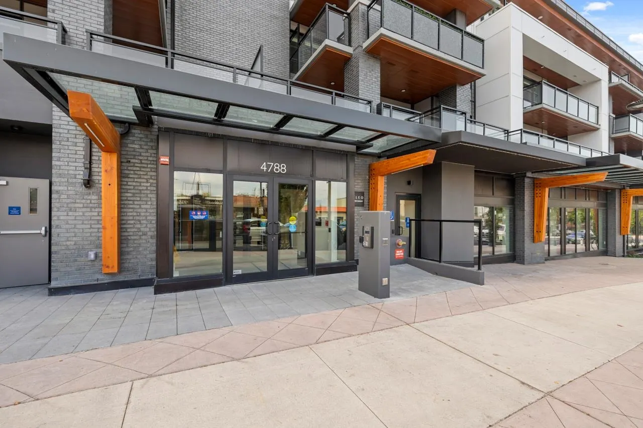 406 4788 Hastings Street