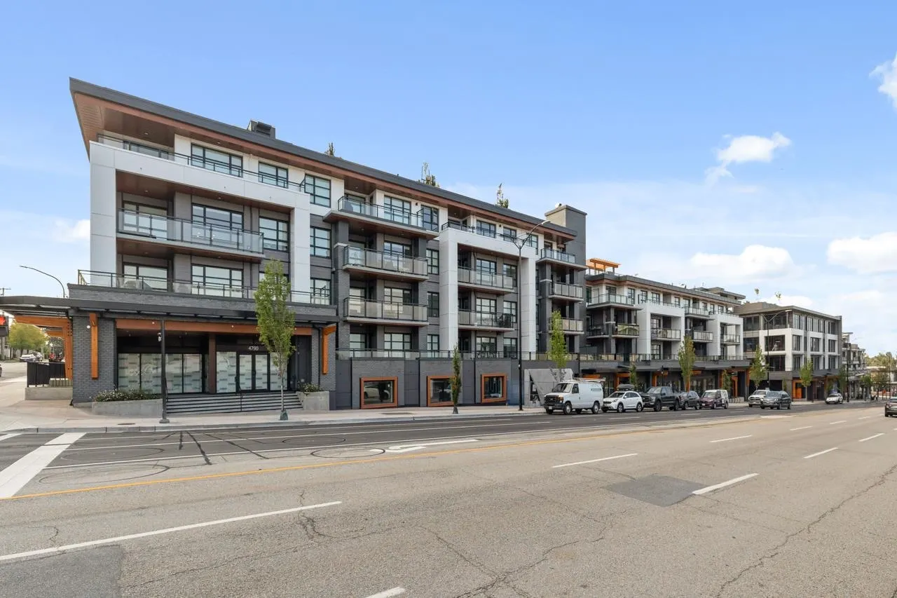 406 4788 Hastings Street