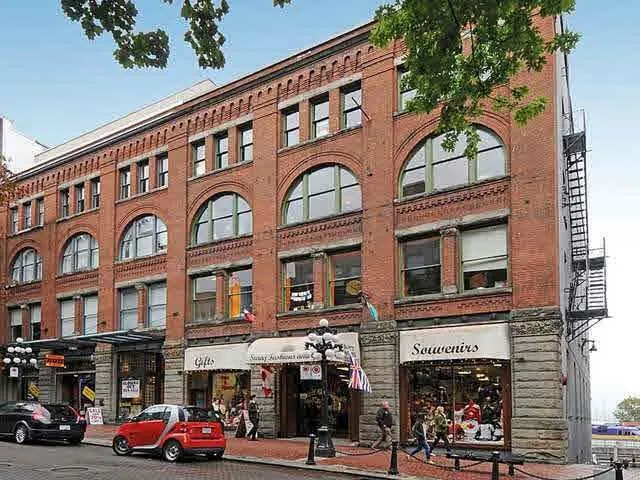 2xx 345 Water Street