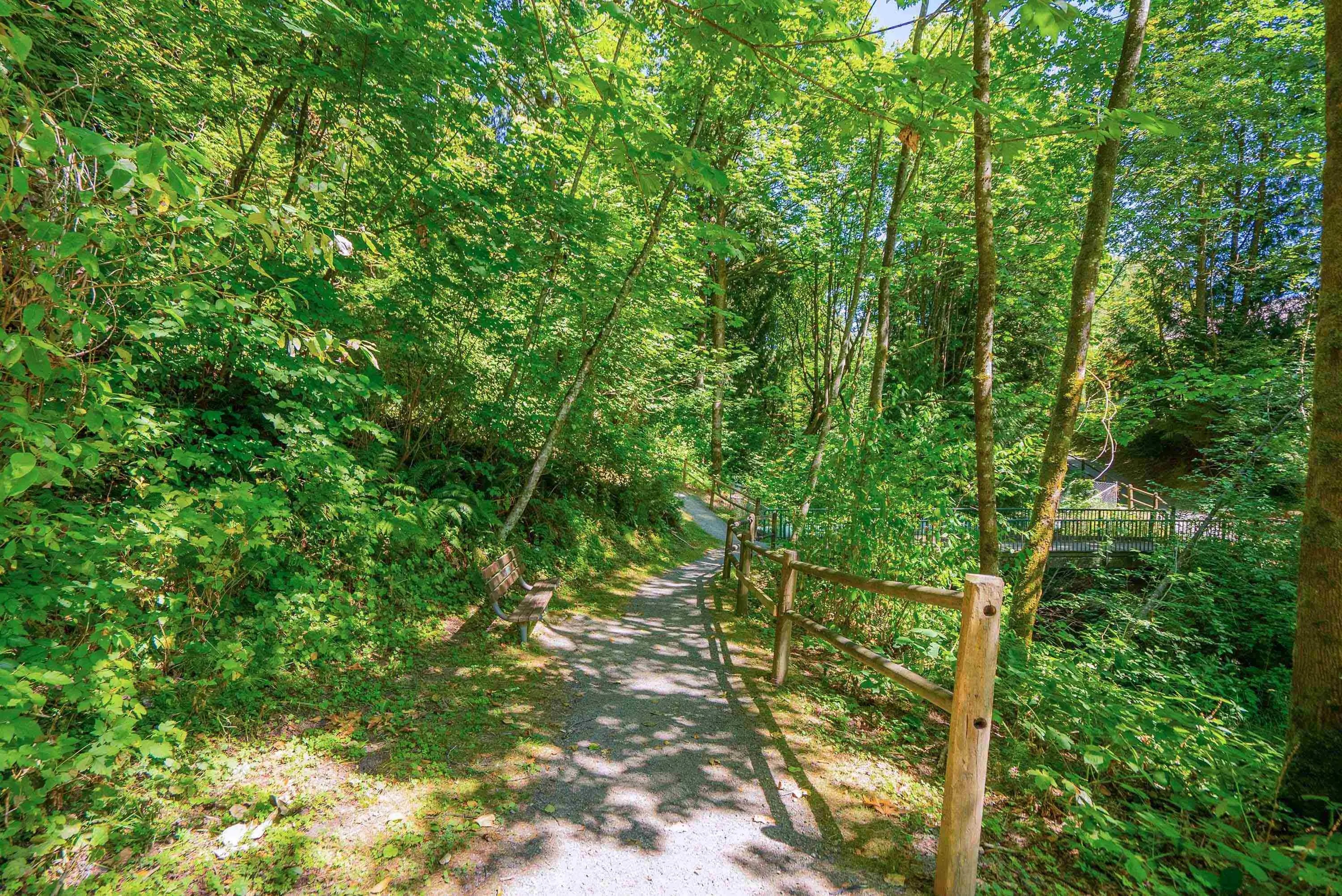 208 3176 Gladwin Road