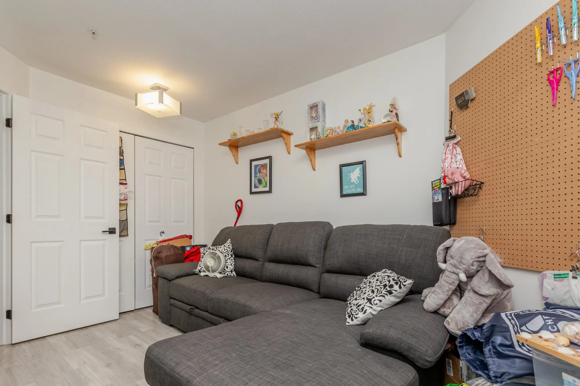 208 3176 Gladwin Road