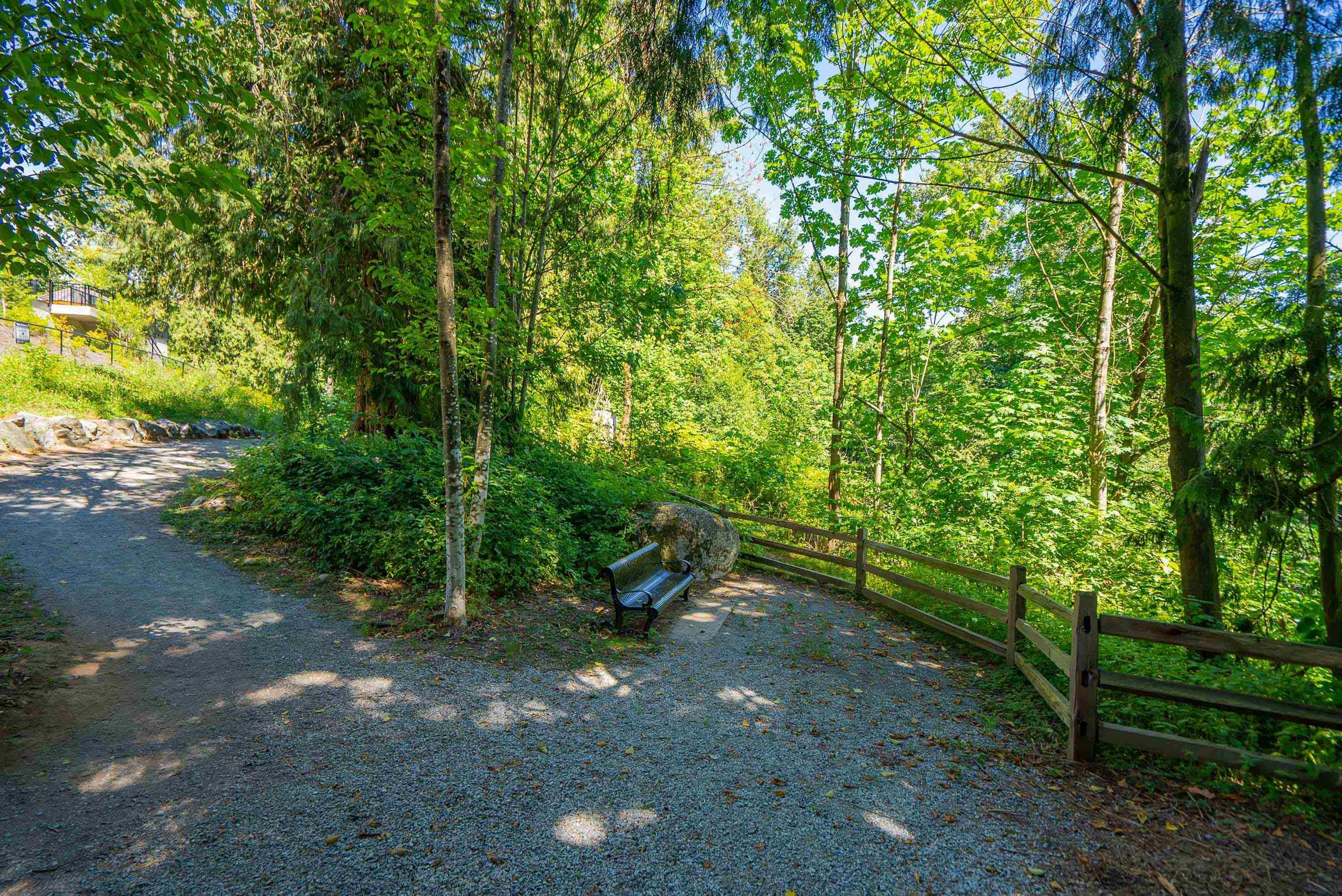 208 3176 Gladwin Road