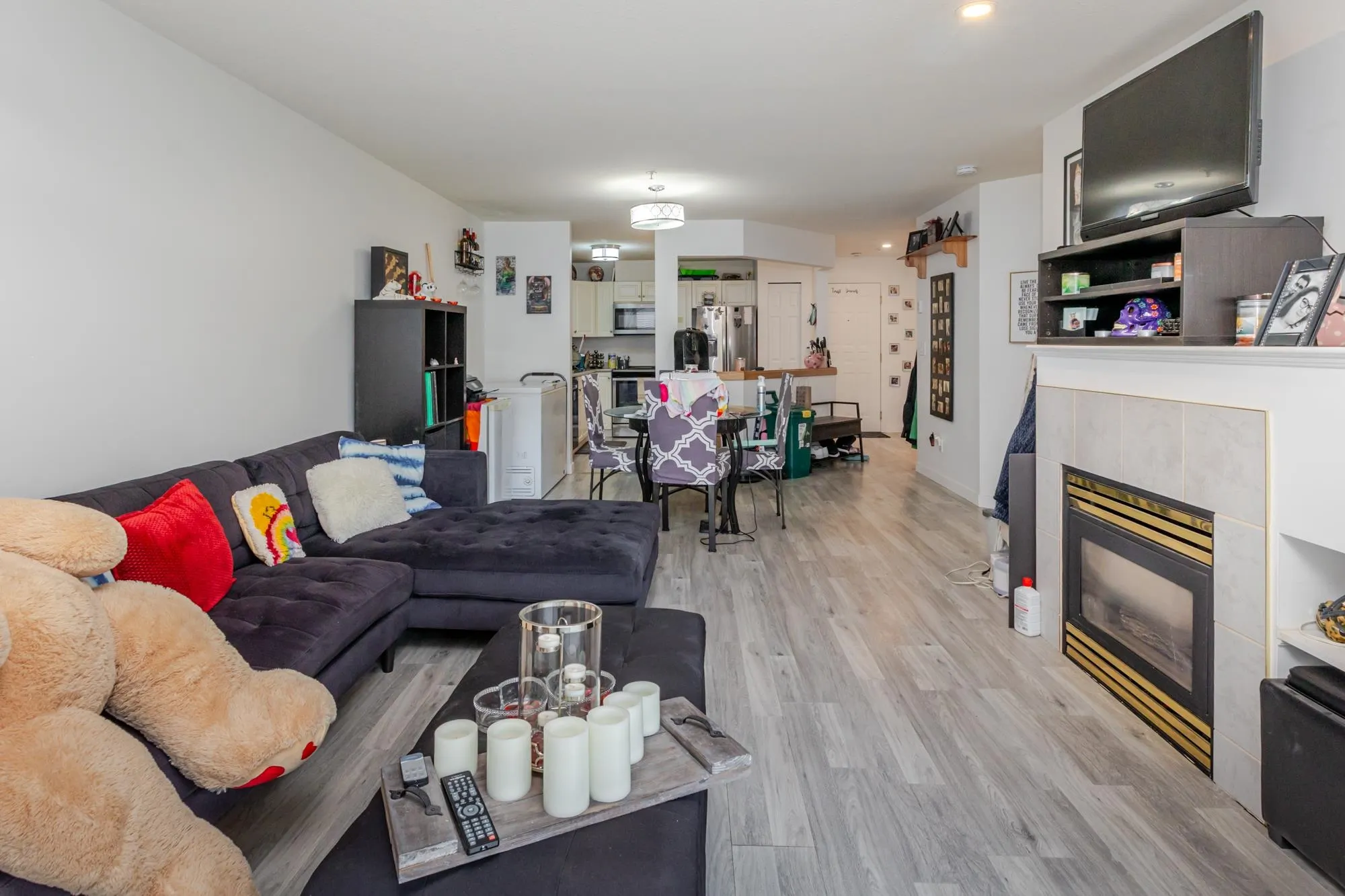 208 3176 Gladwin Road