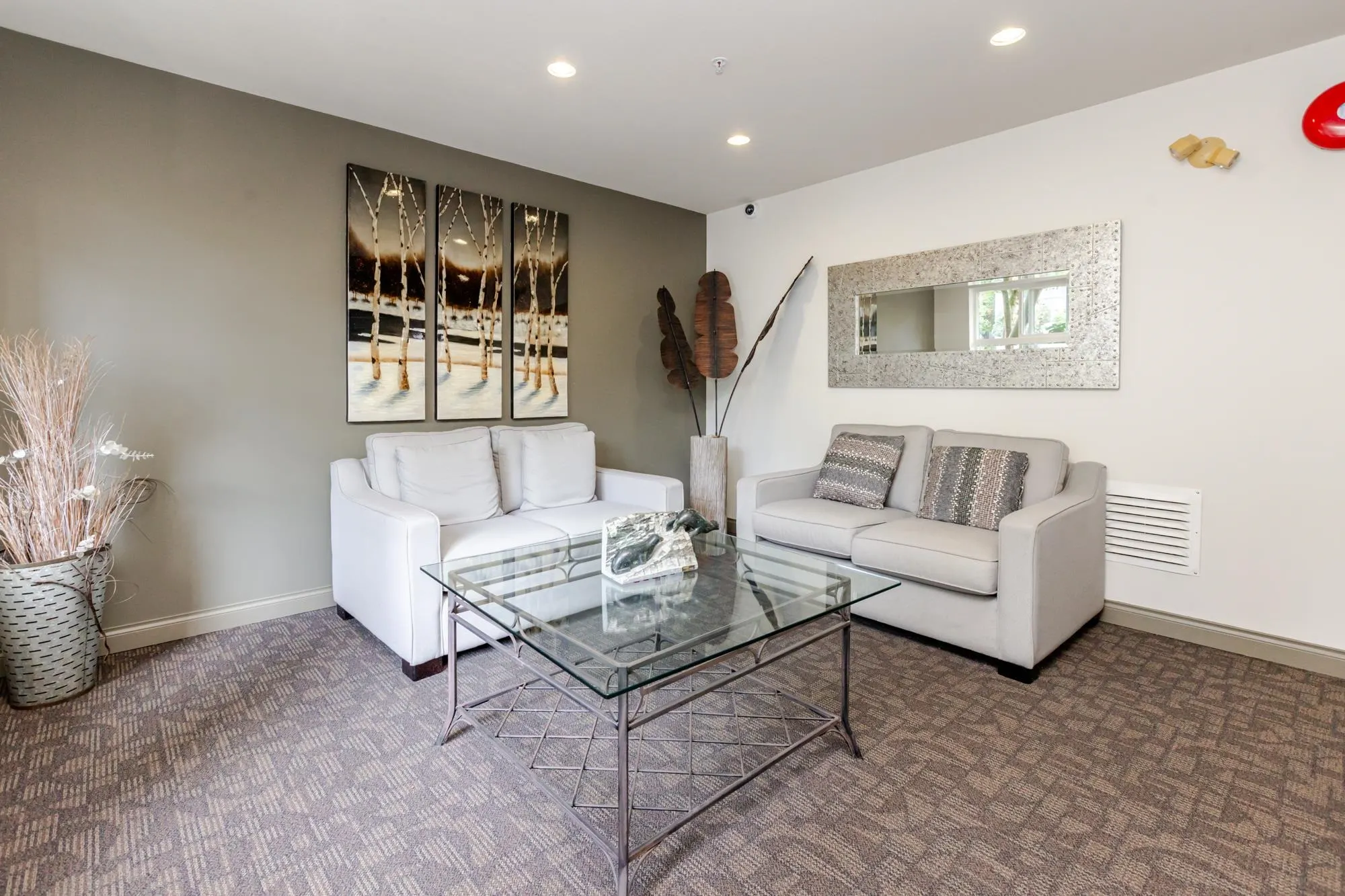 208 3176 Gladwin Road