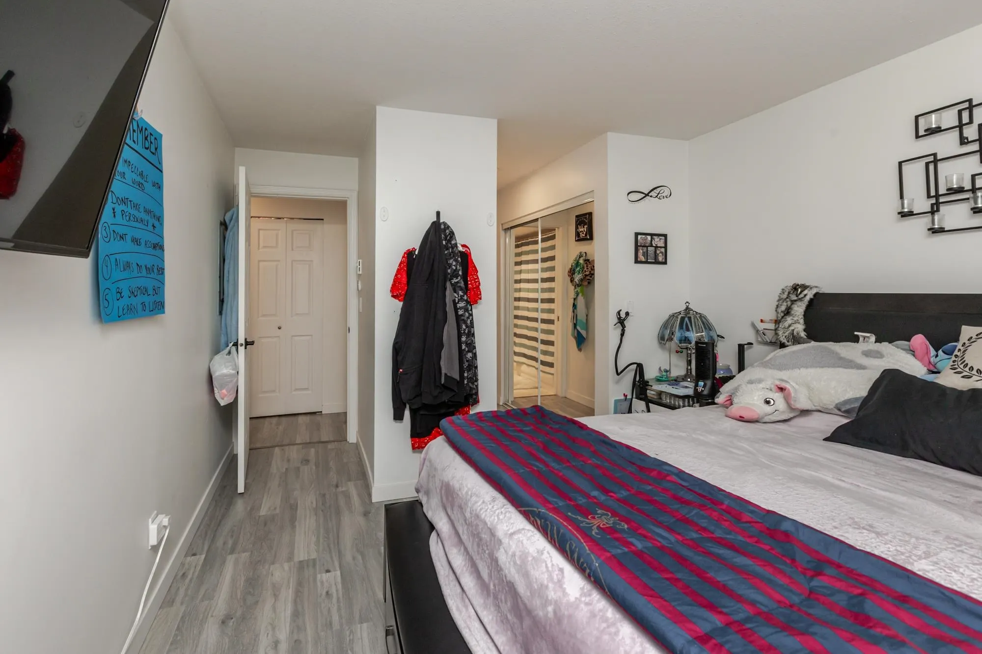 208 3176 Gladwin Road