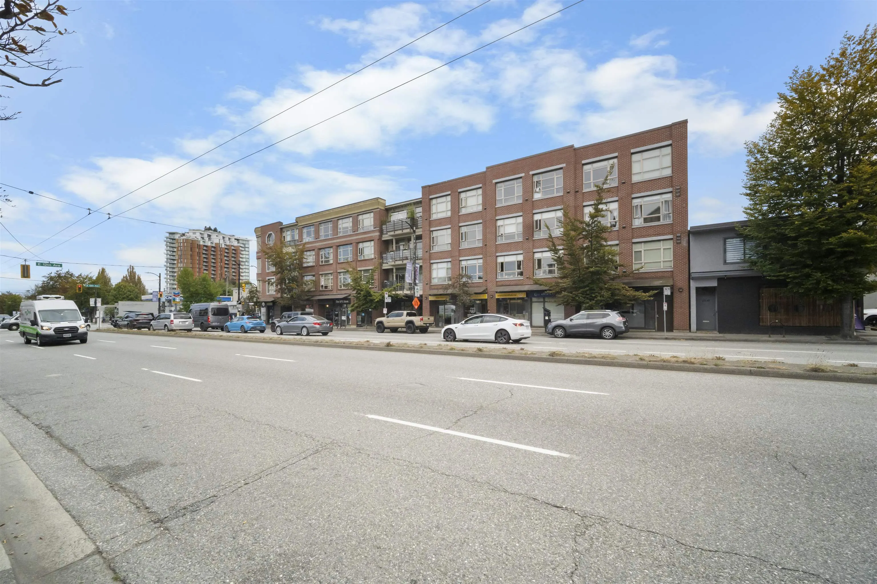 402 2828 Main Street
