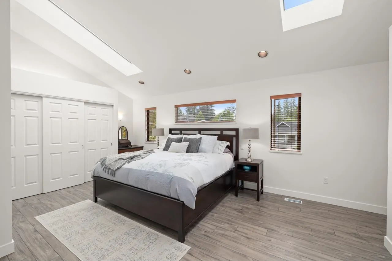 3690 Rutherford Crescent