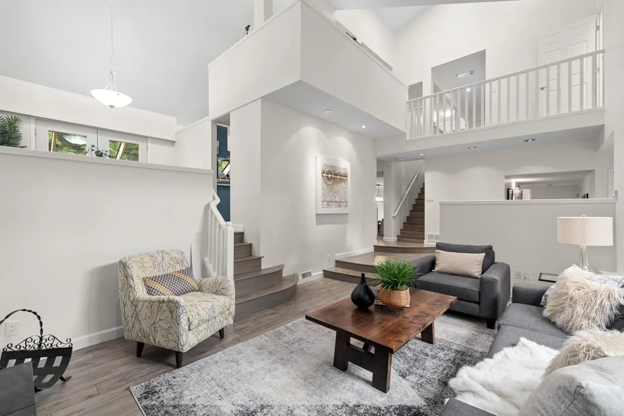 3690 Rutherford Crescent
