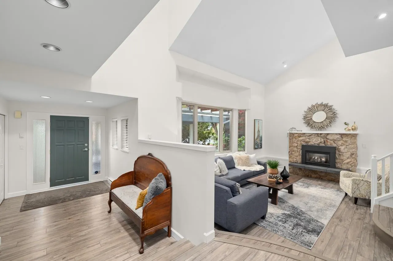 3690 Rutherford Crescent