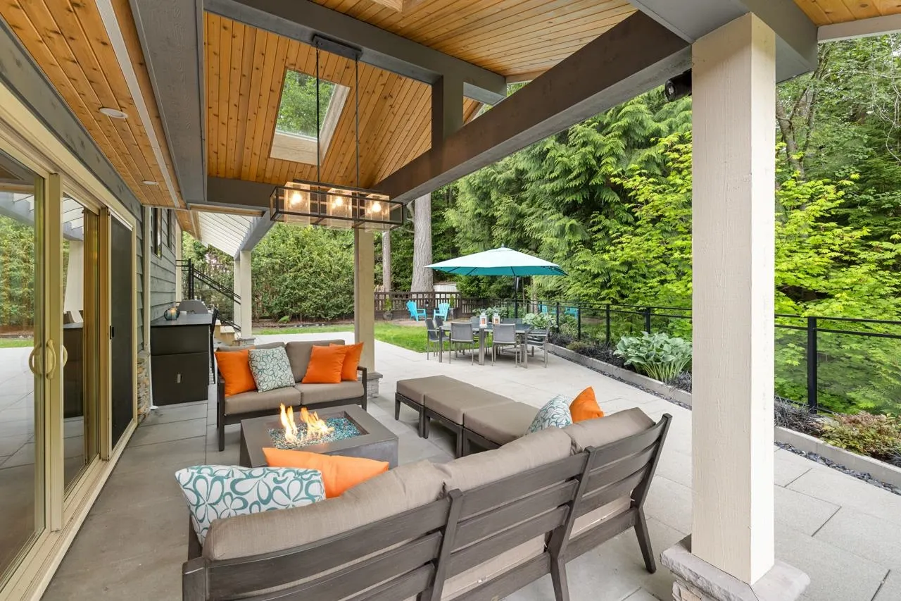 3690 Rutherford Crescent