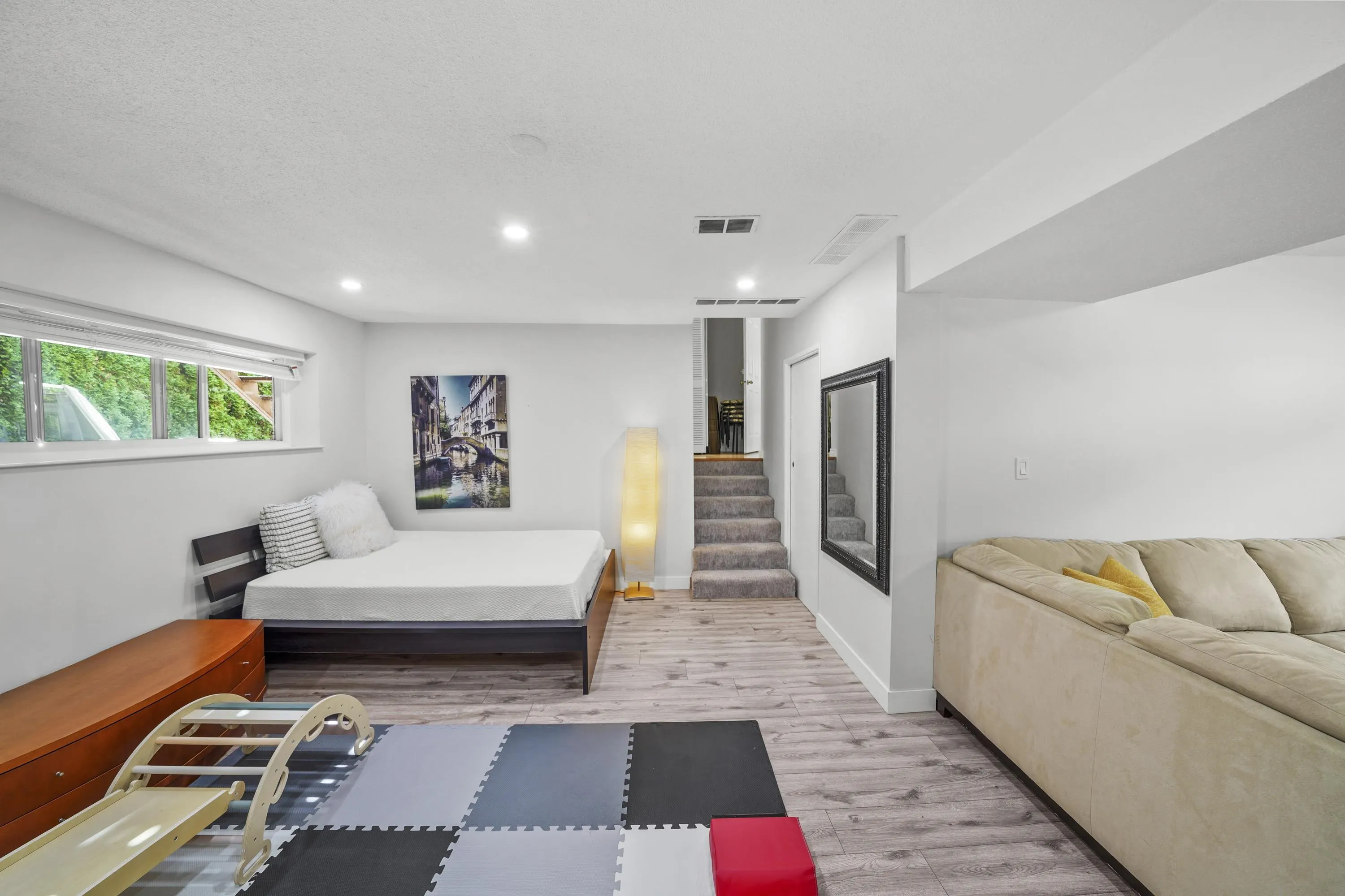 1184 Parkland Drive