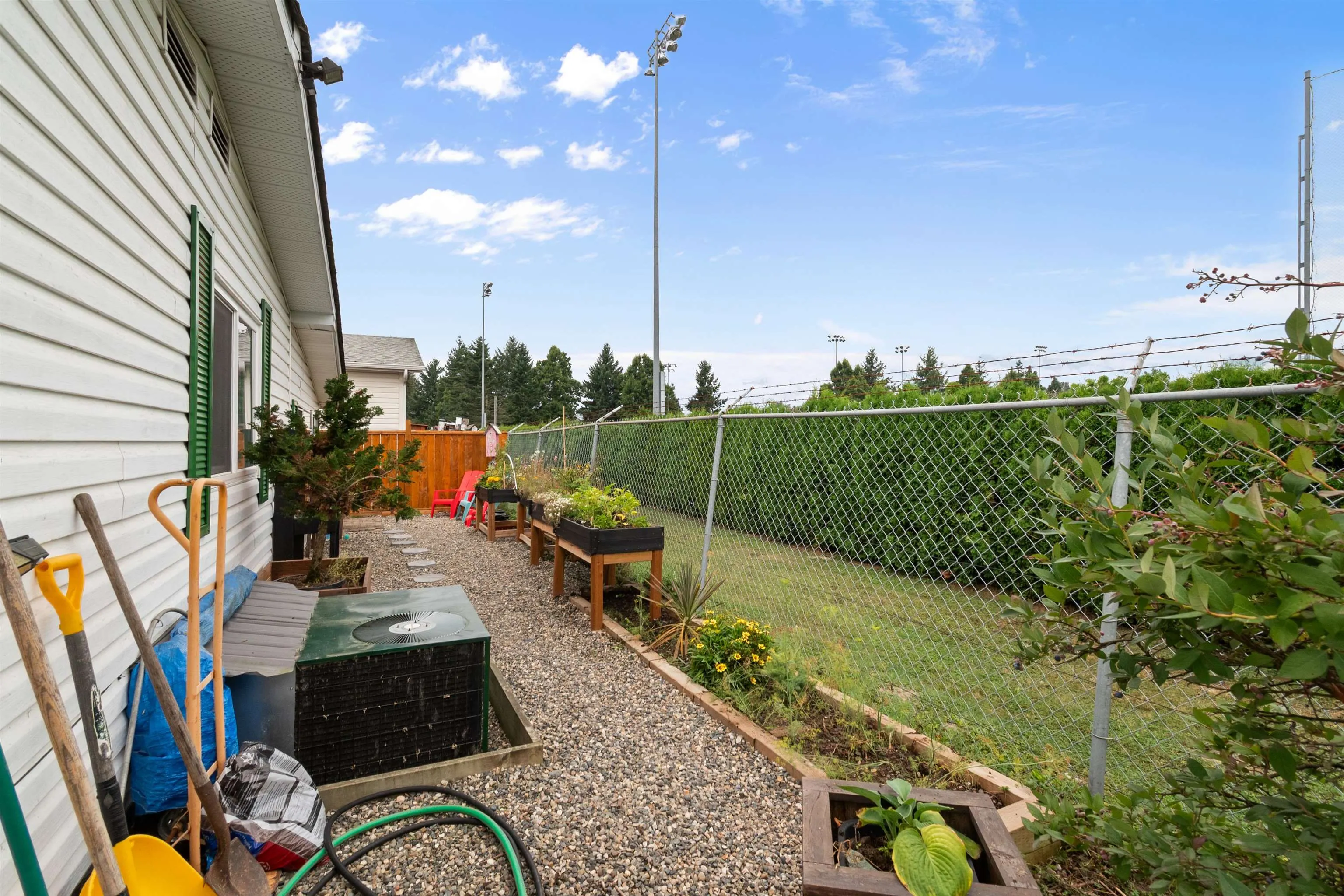 9 9055 Ashwell Road