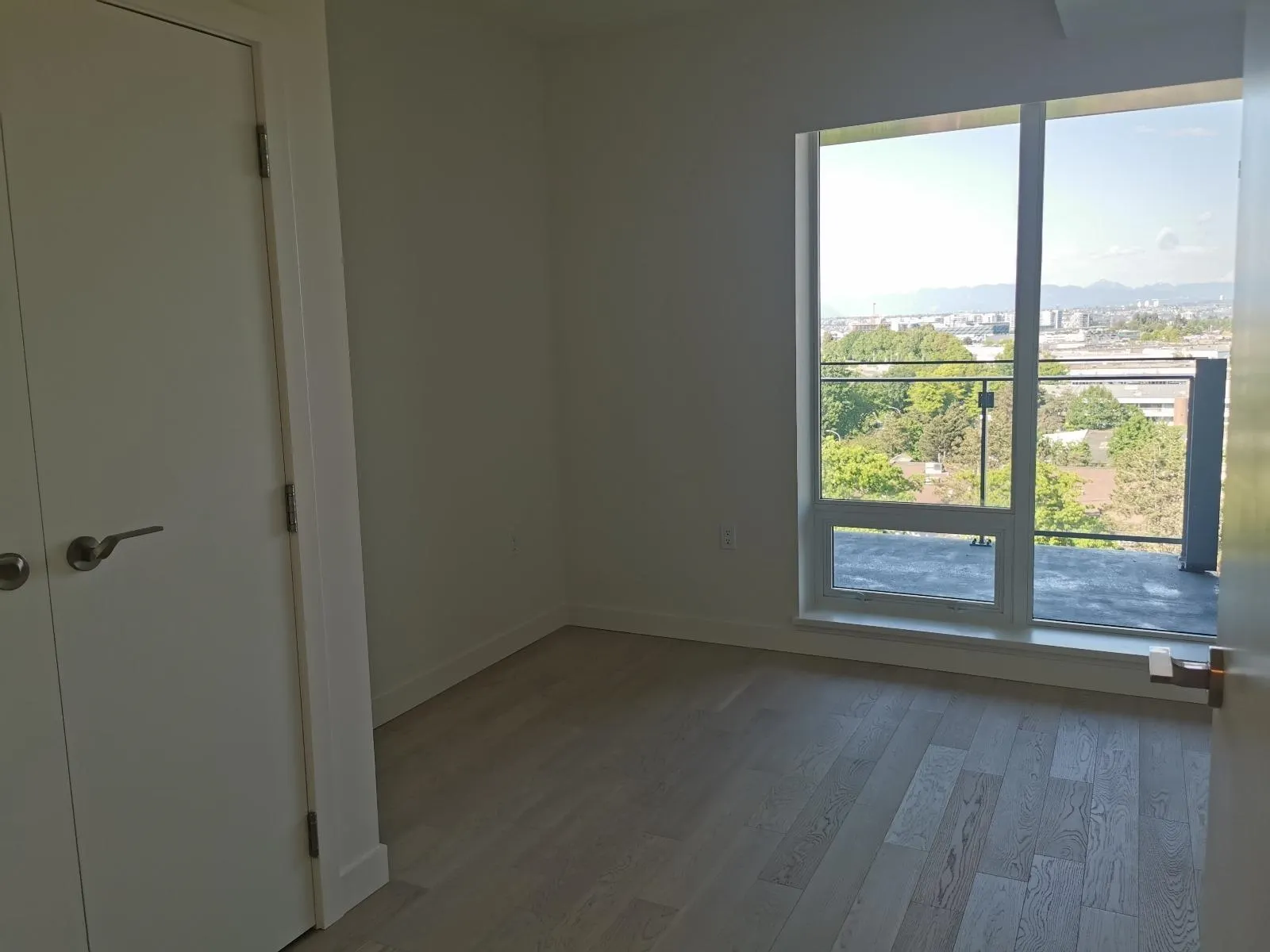905 6833 Pearson Way