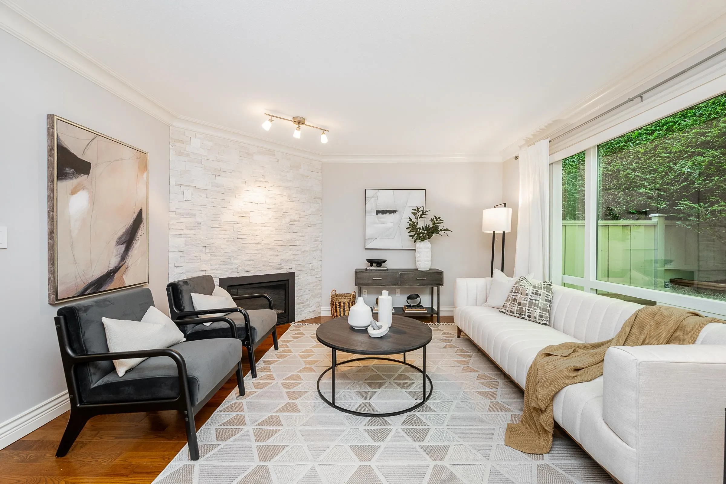 4 181 Ravine Drive