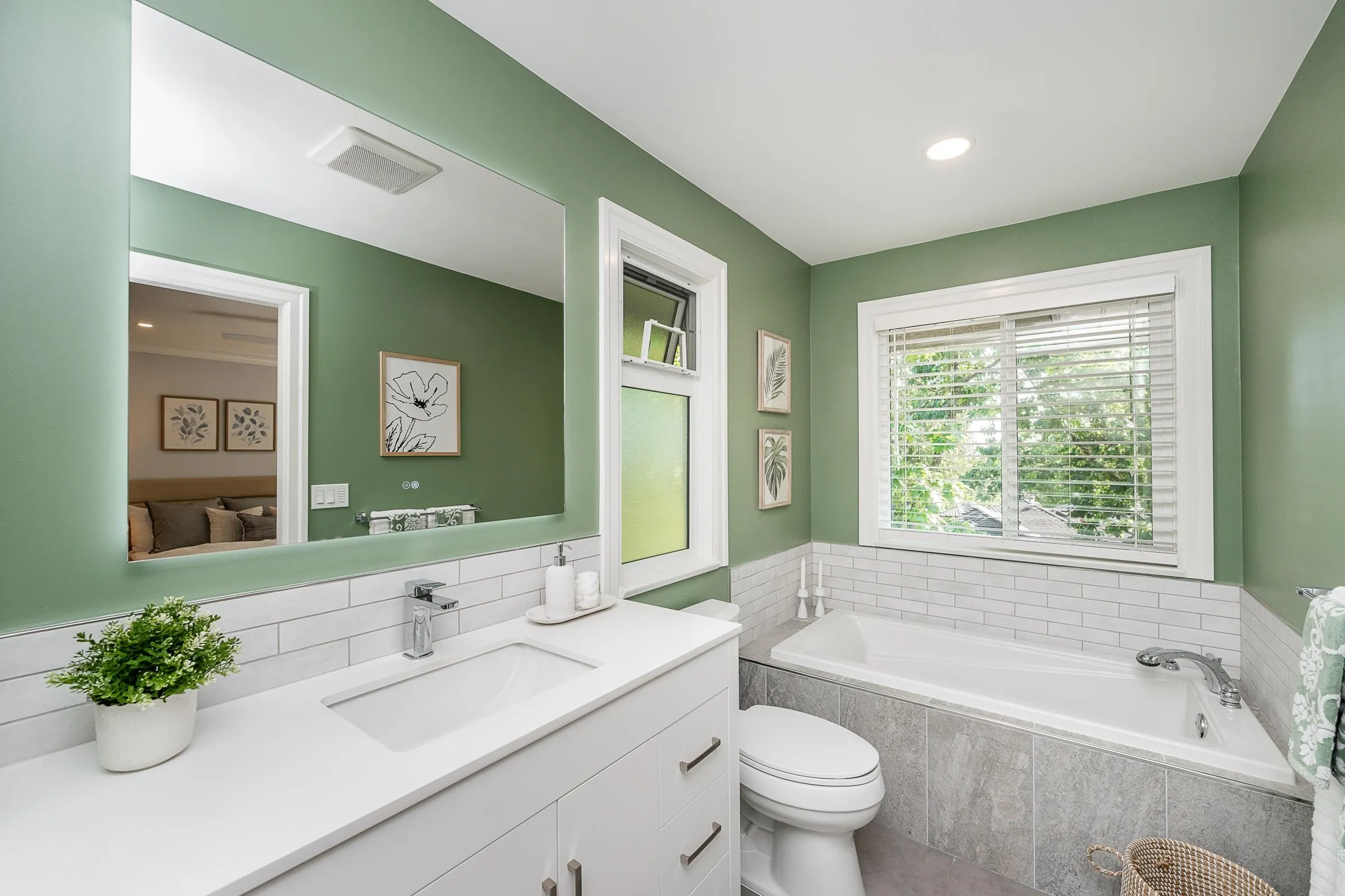 4 181 Ravine Drive