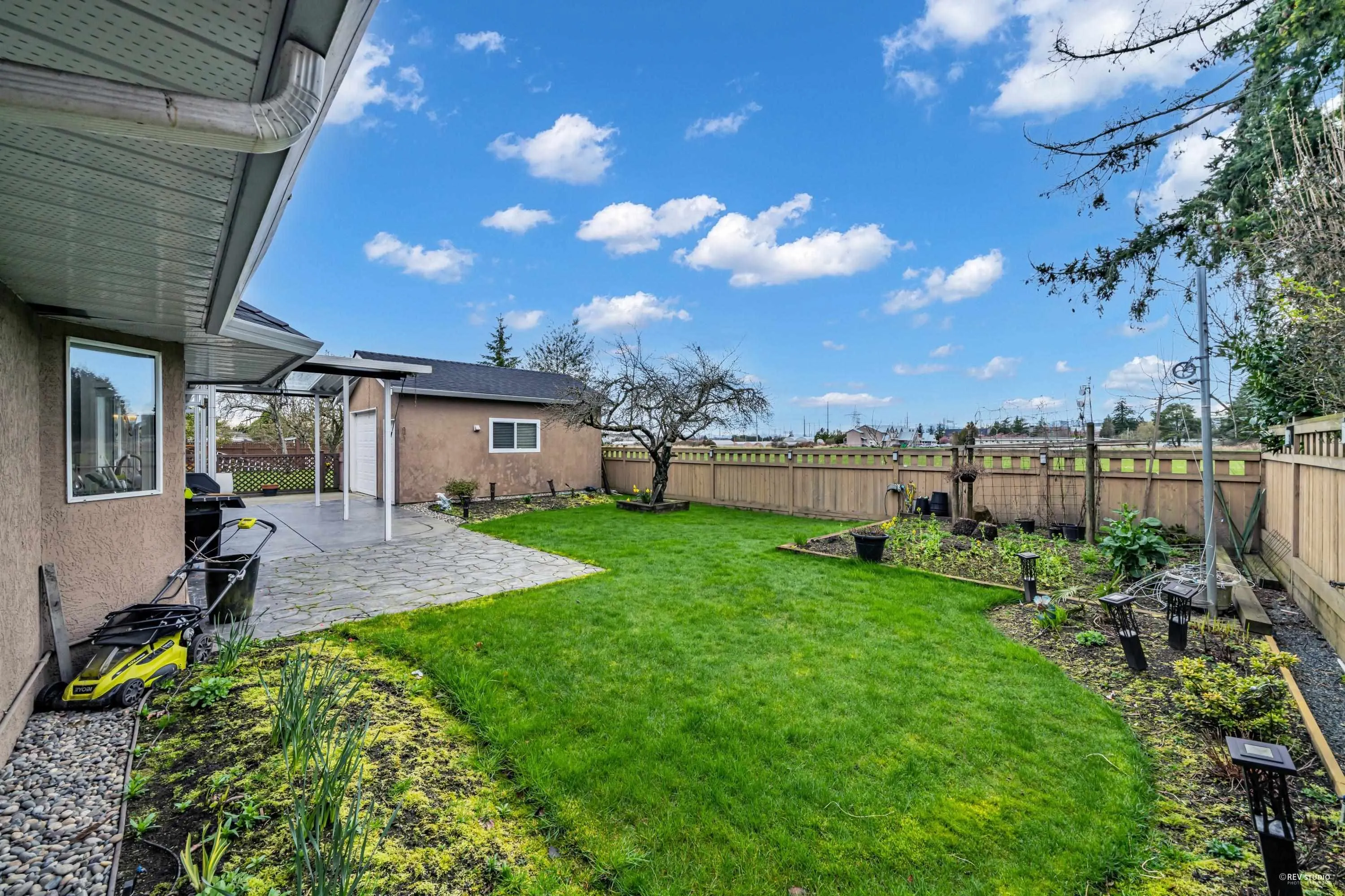6585 Holly Park Drive