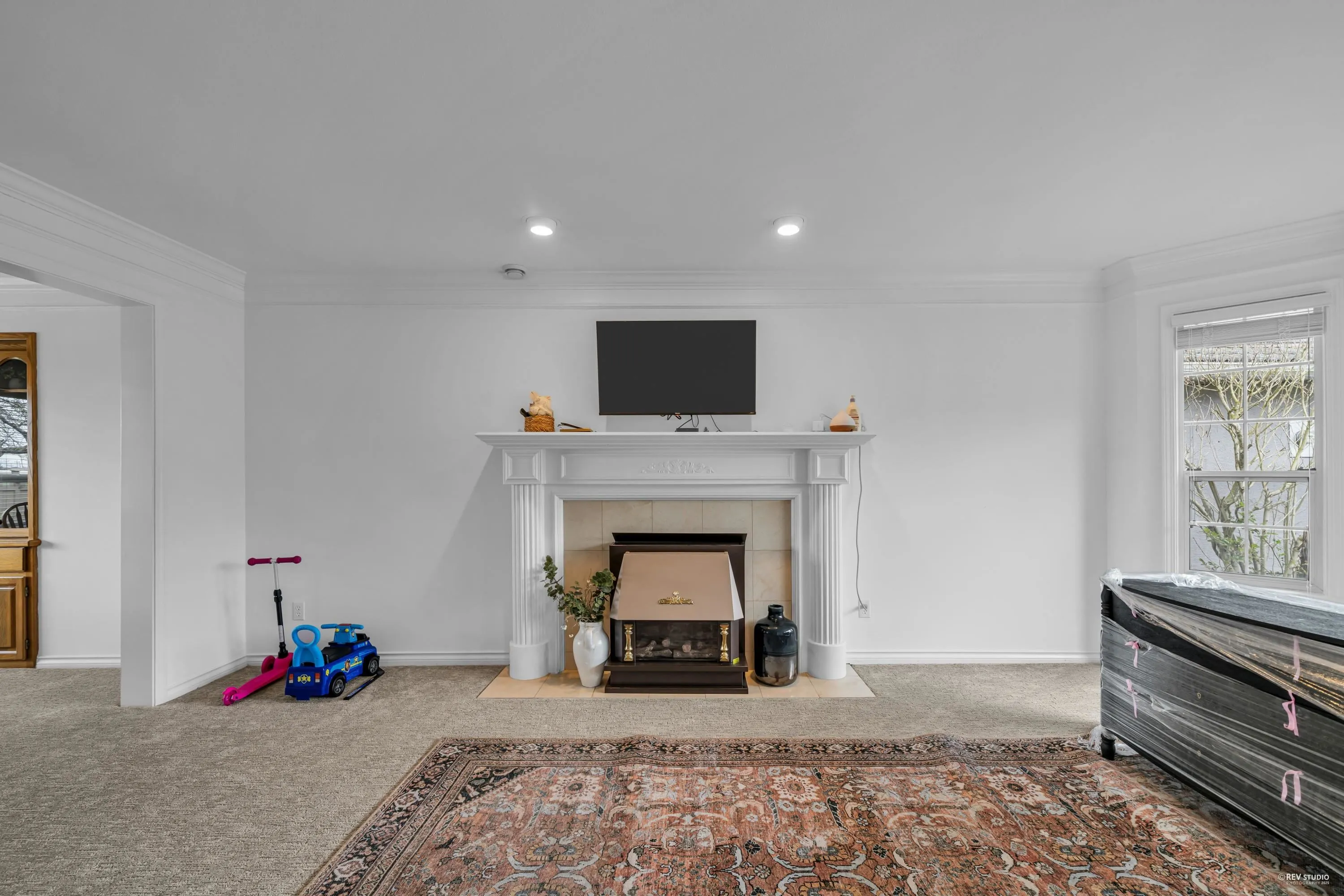 6585 Holly Park Drive