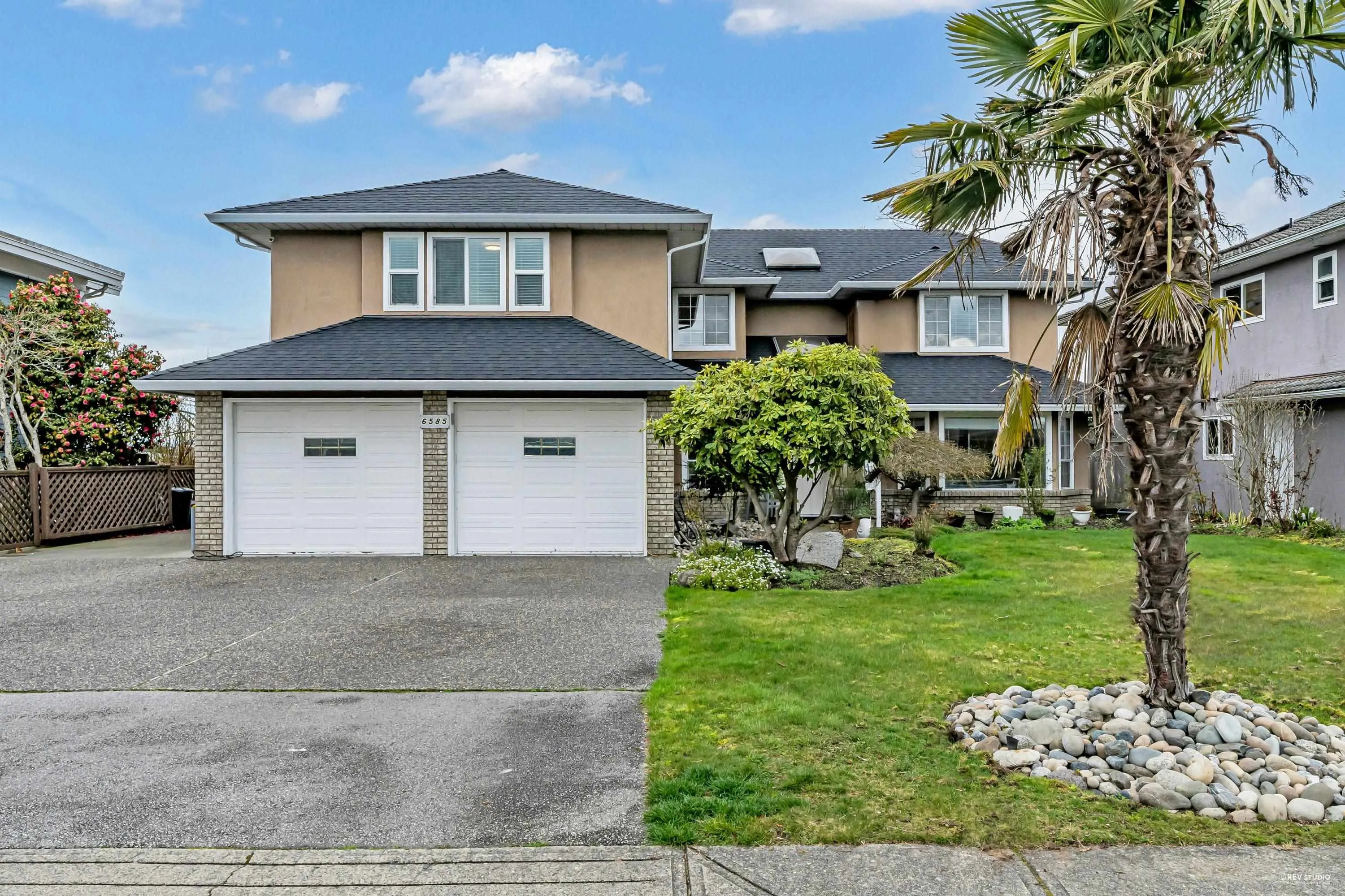 6585 Holly Park Drive