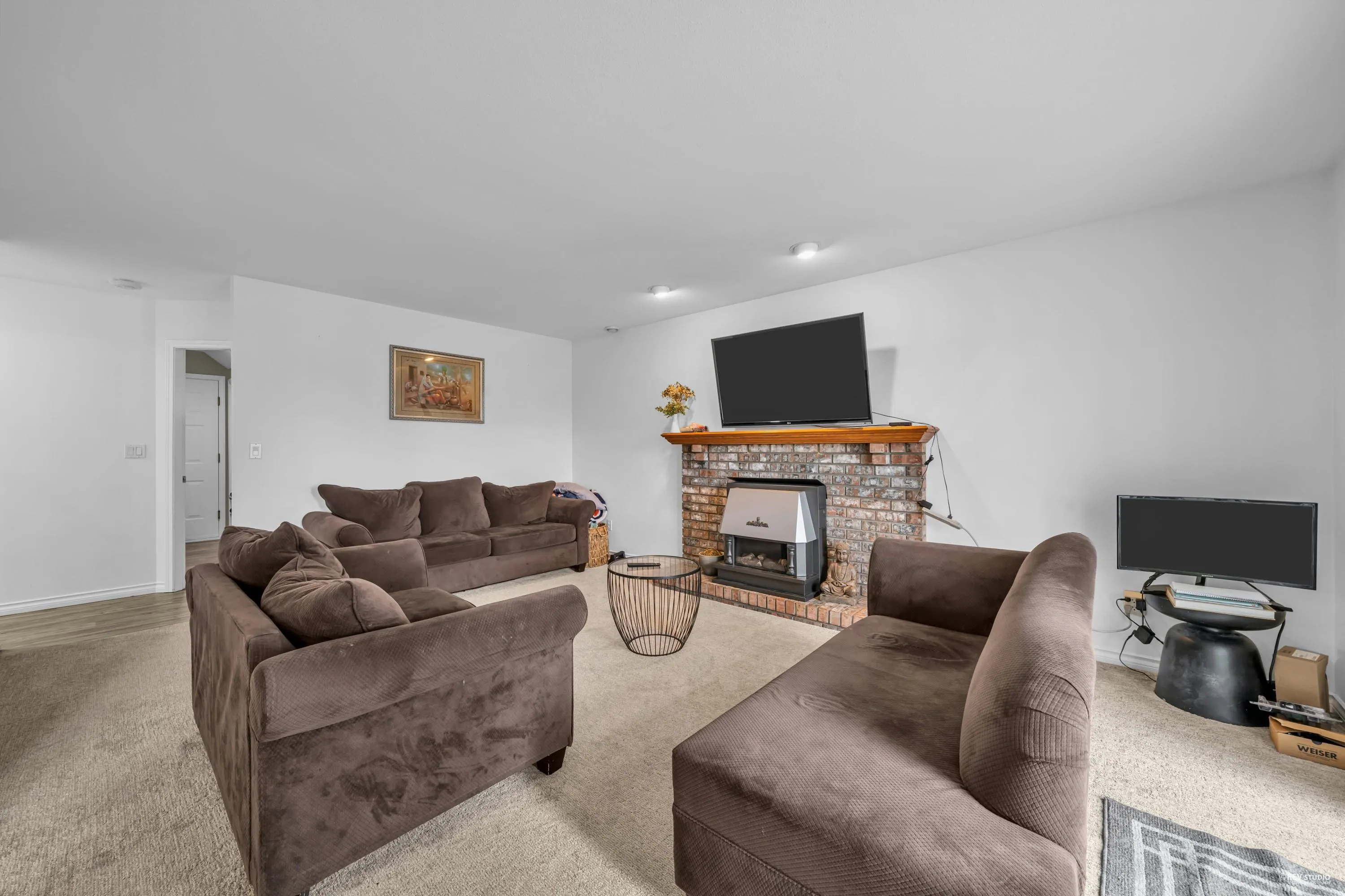 6585 Holly Park Drive