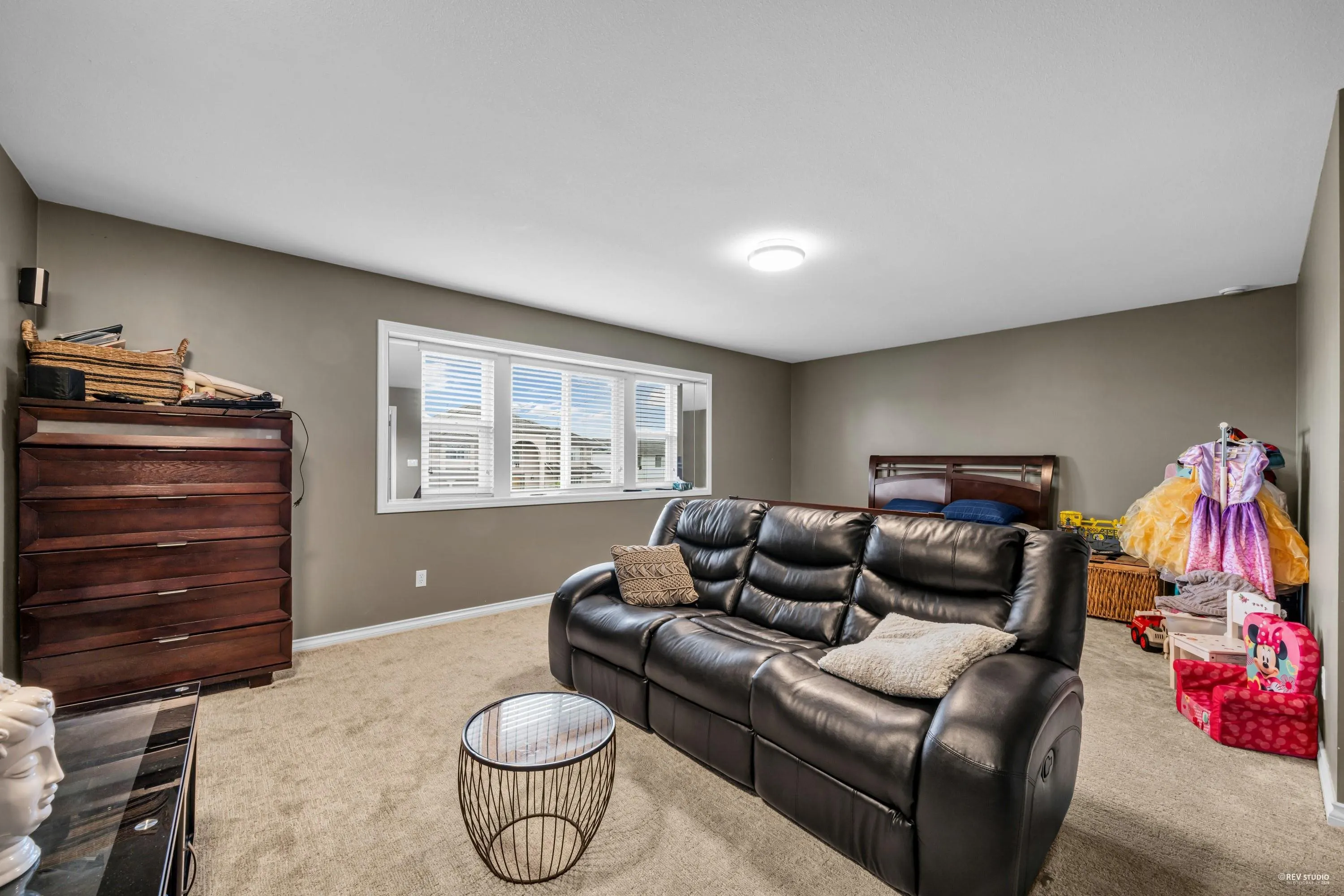 6585 Holly Park Drive