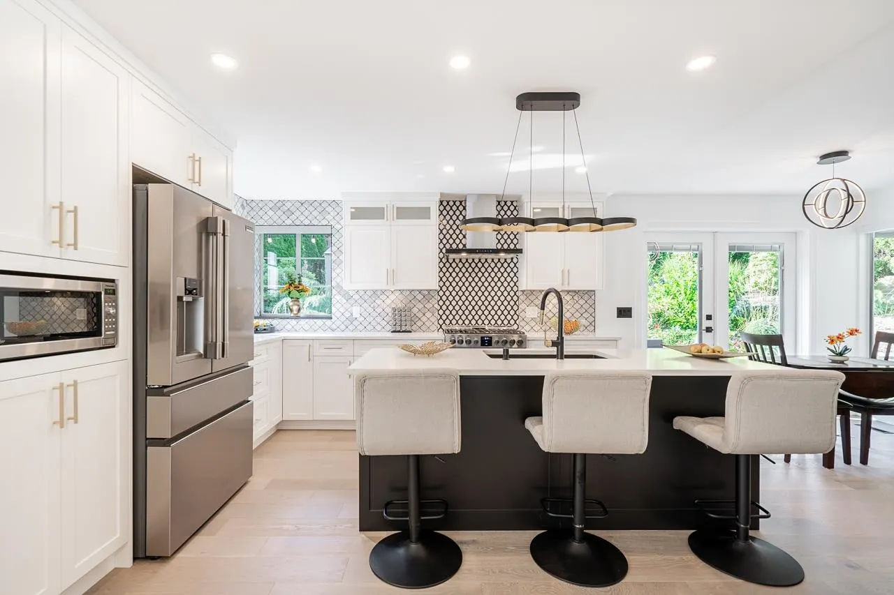 2637 Sandstone Crescent