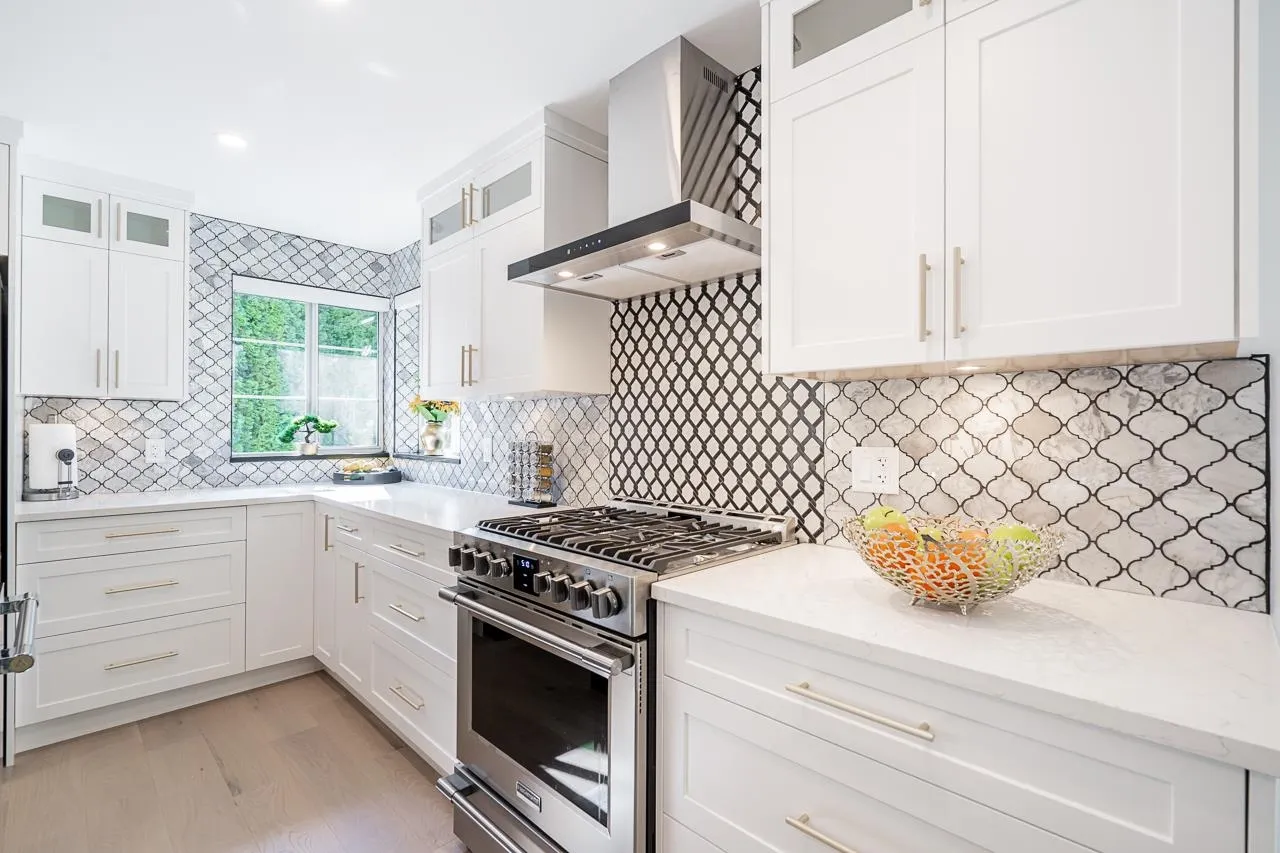 2637 Sandstone Crescent