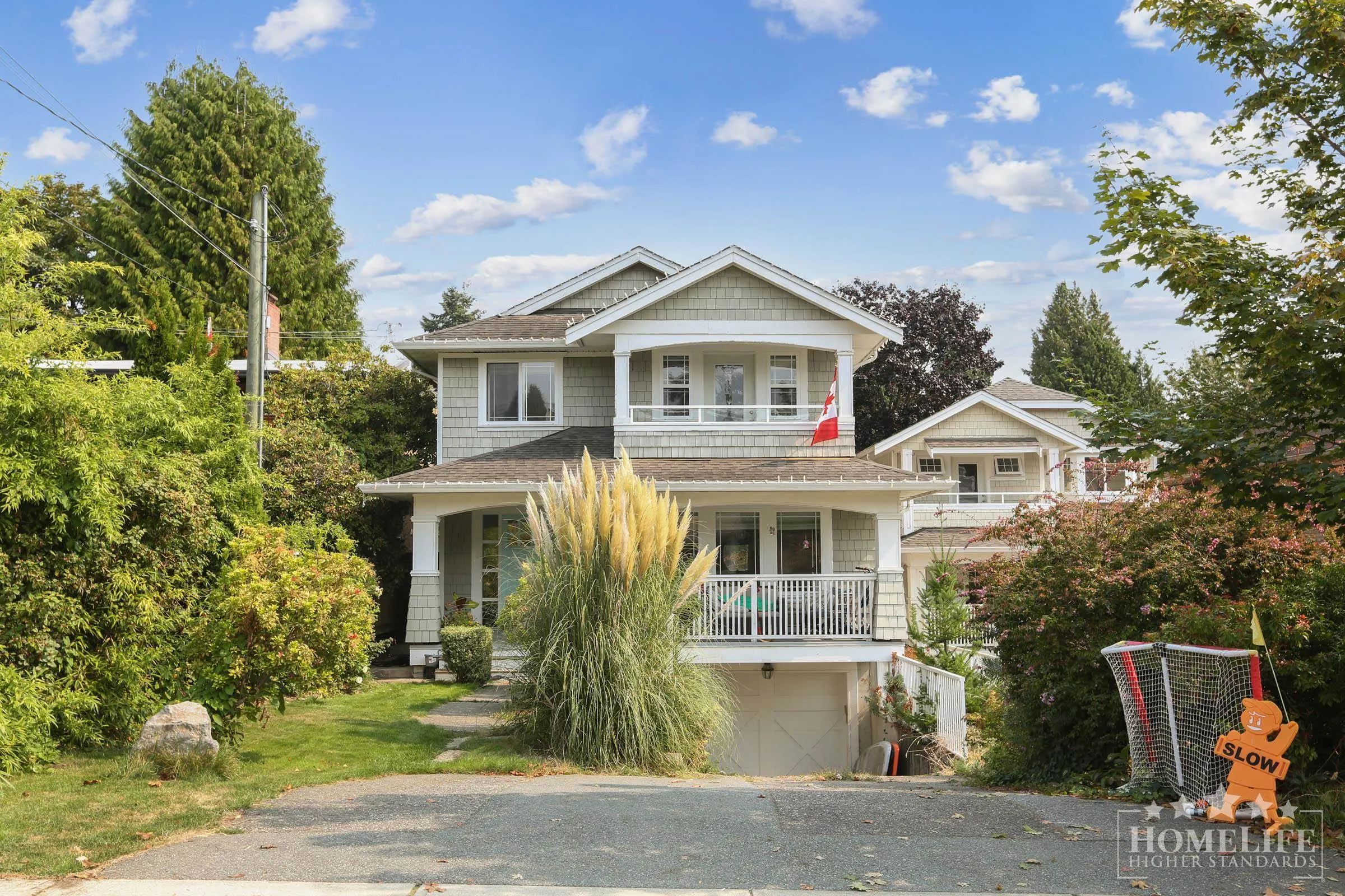 942 Maple Street