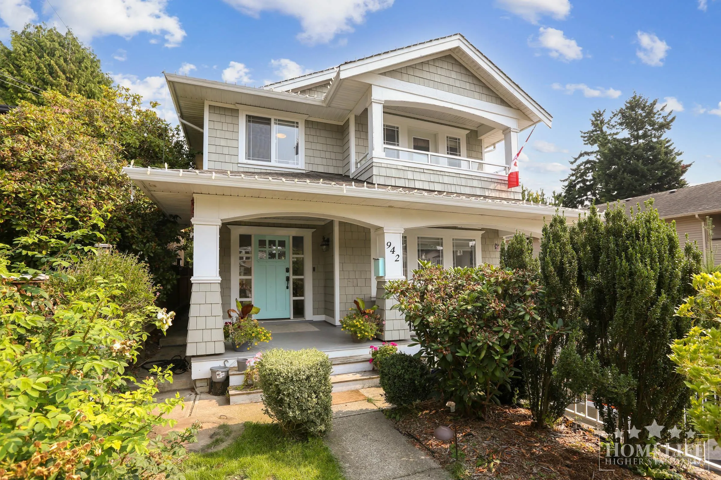942 Maple Street