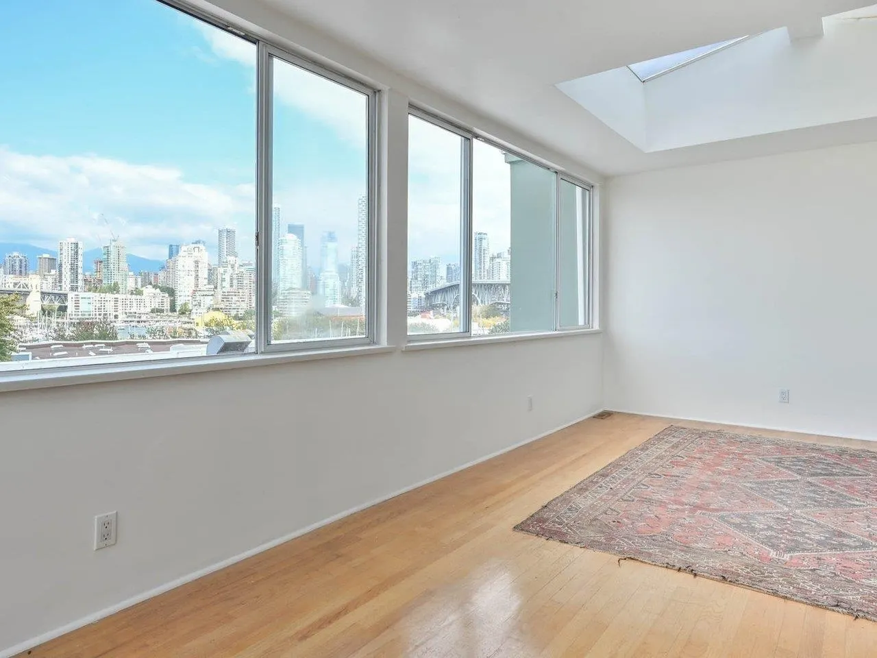 604 1508 Mariner Walk