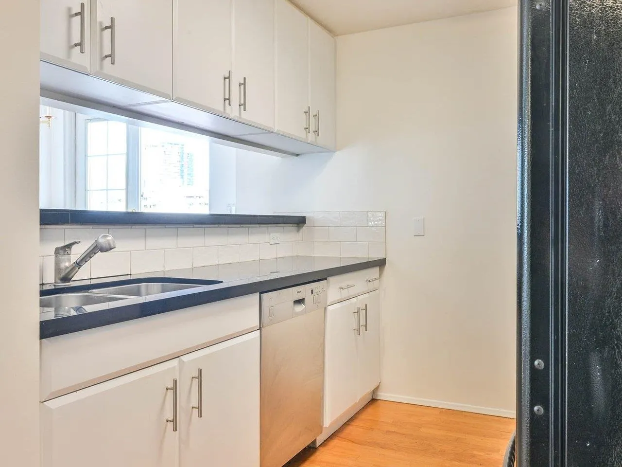 604 1508 Mariner Walk