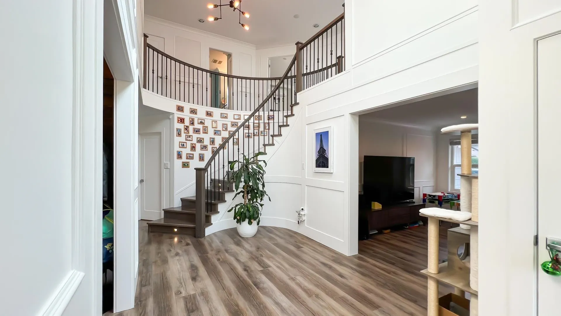 12220 Phoenix Drive