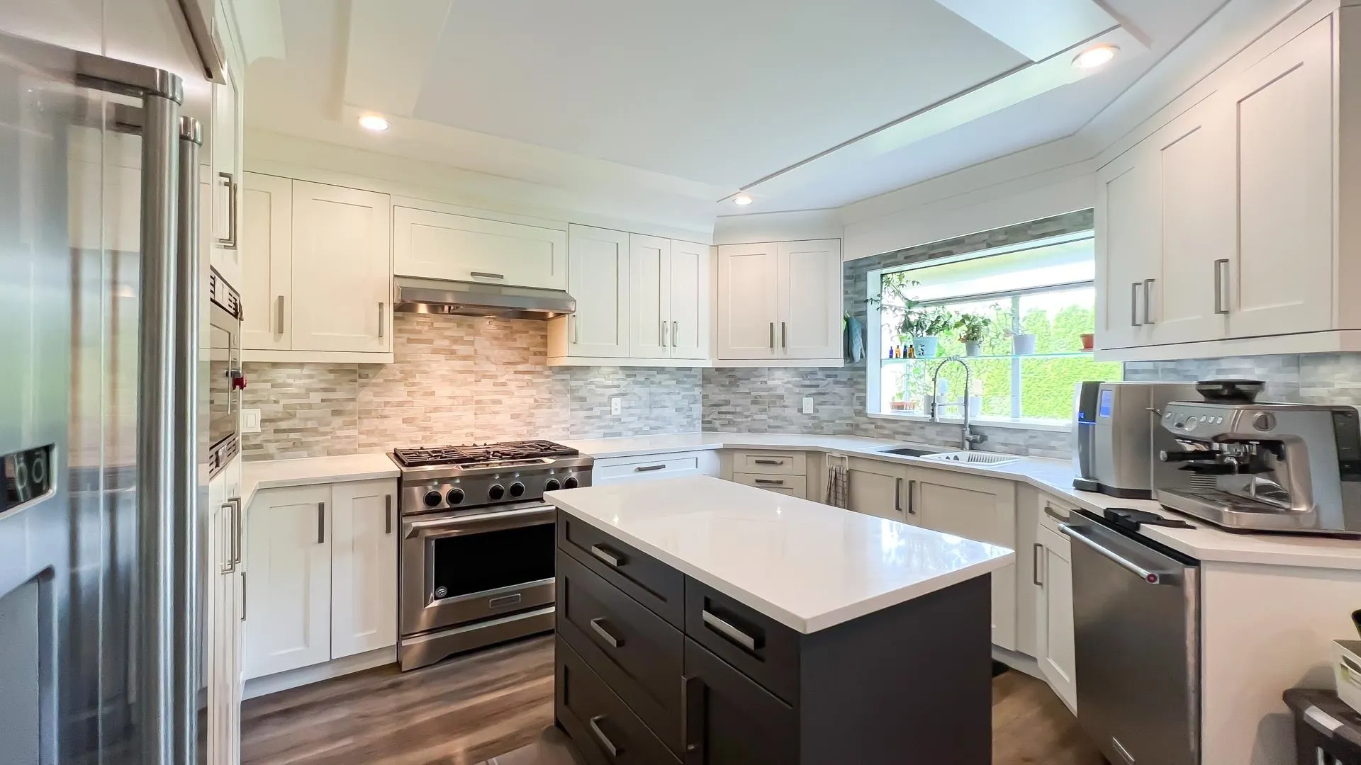 12220 Phoenix Drive