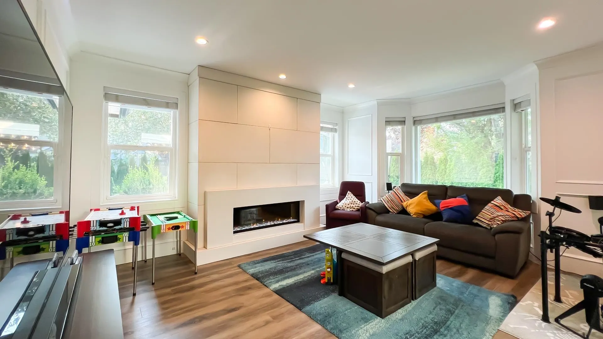 12220 Phoenix Drive