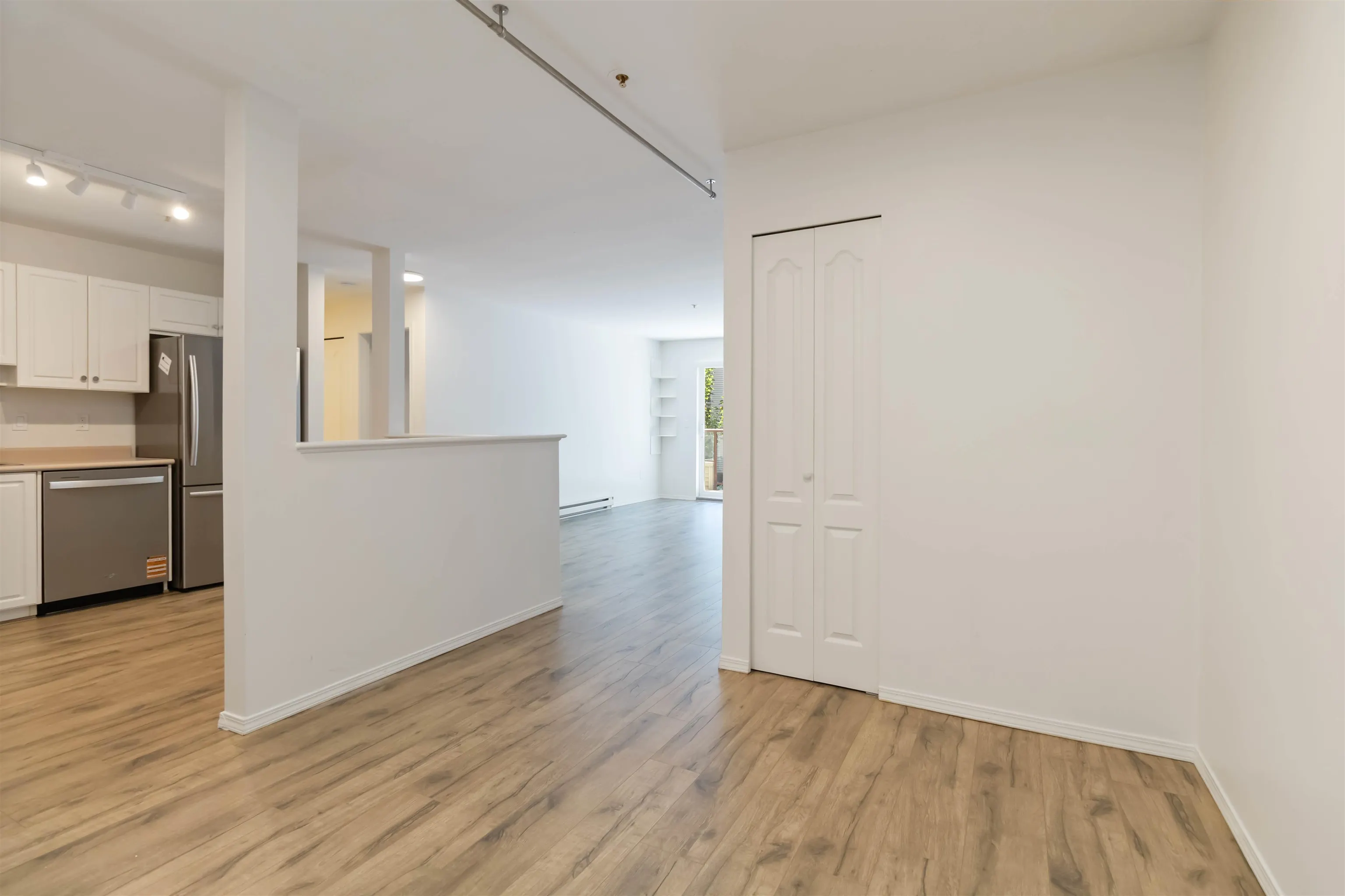 208 45520 Knight Road