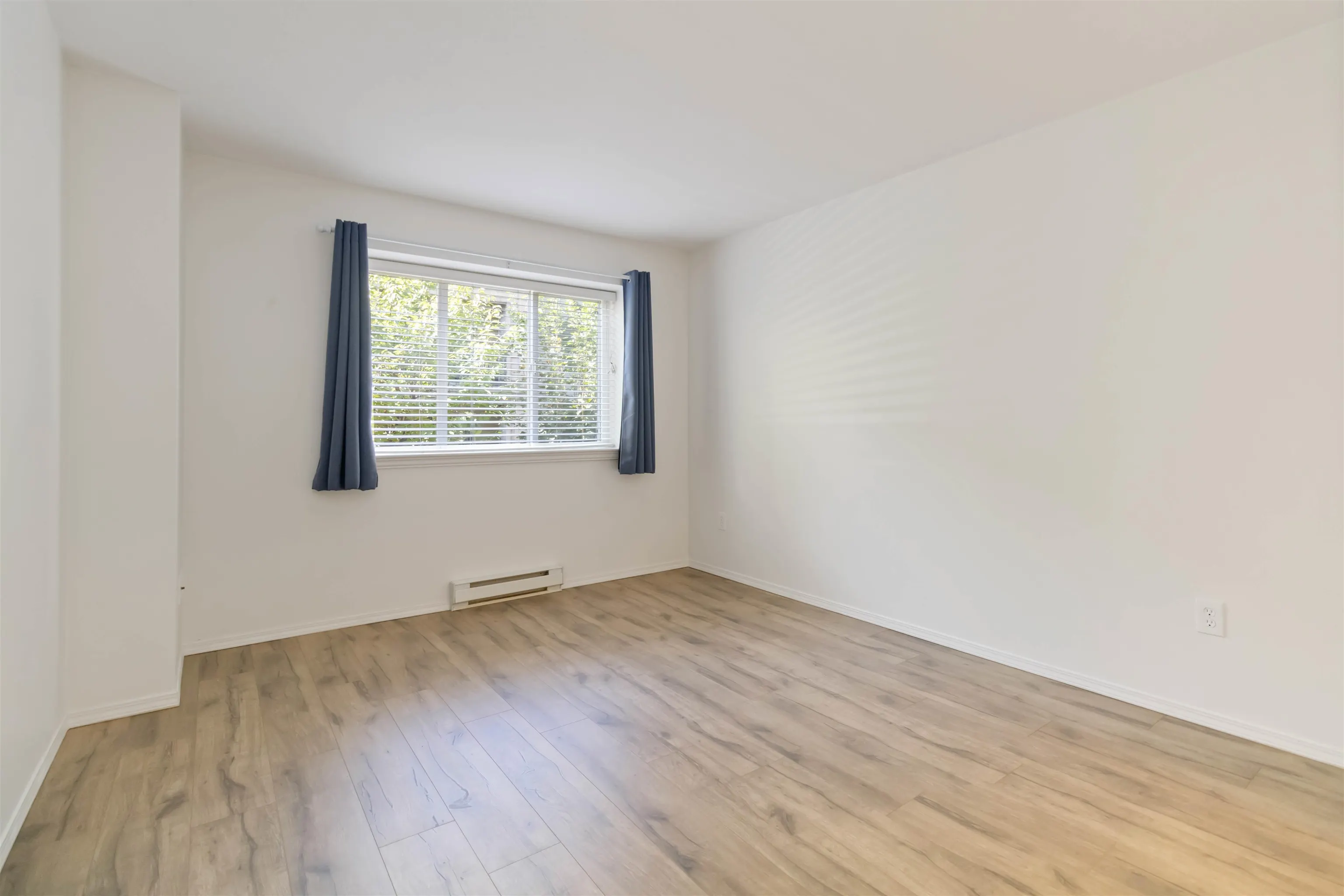 208 45520 Knight Road