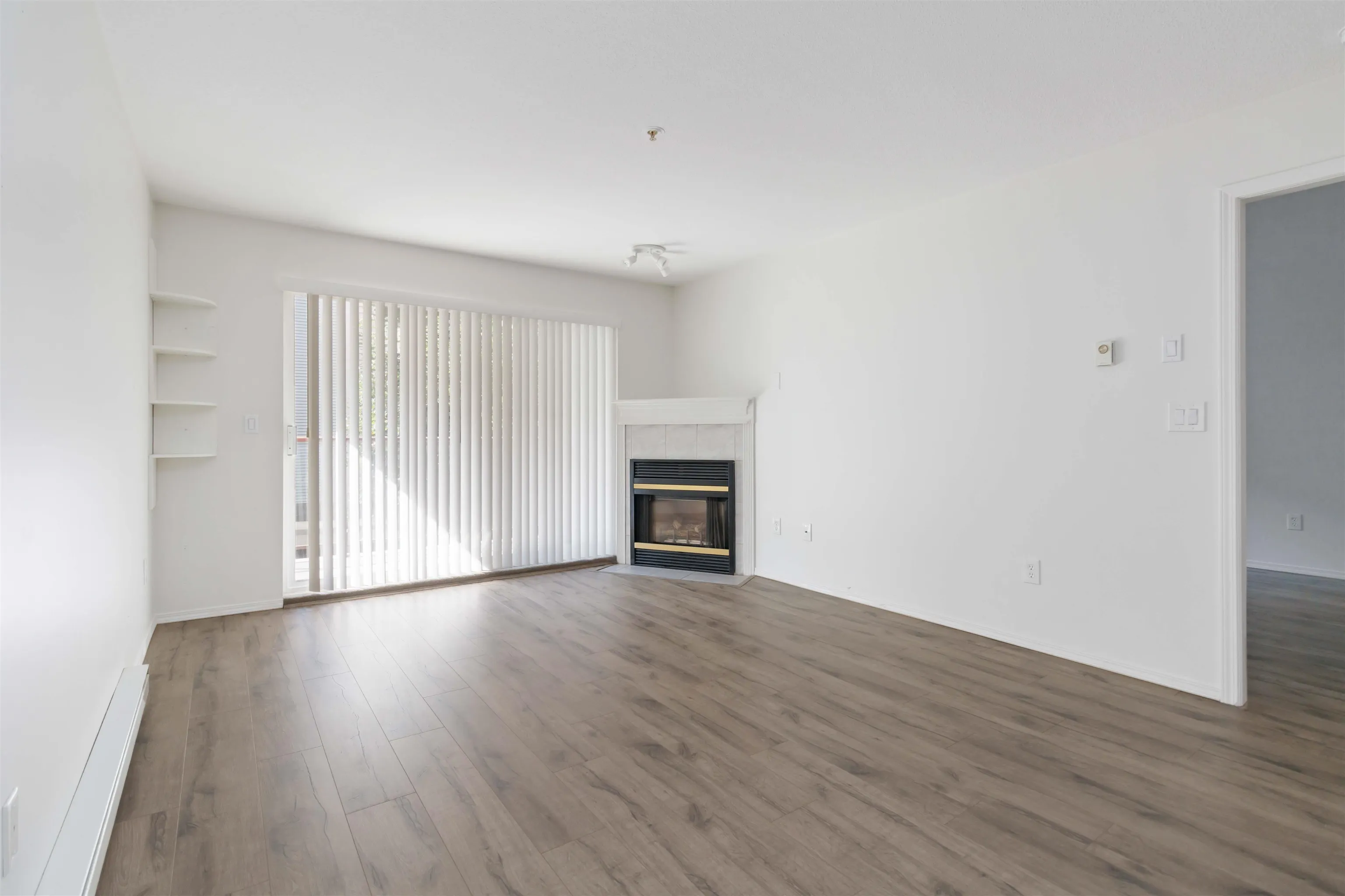 208 45520 Knight Road