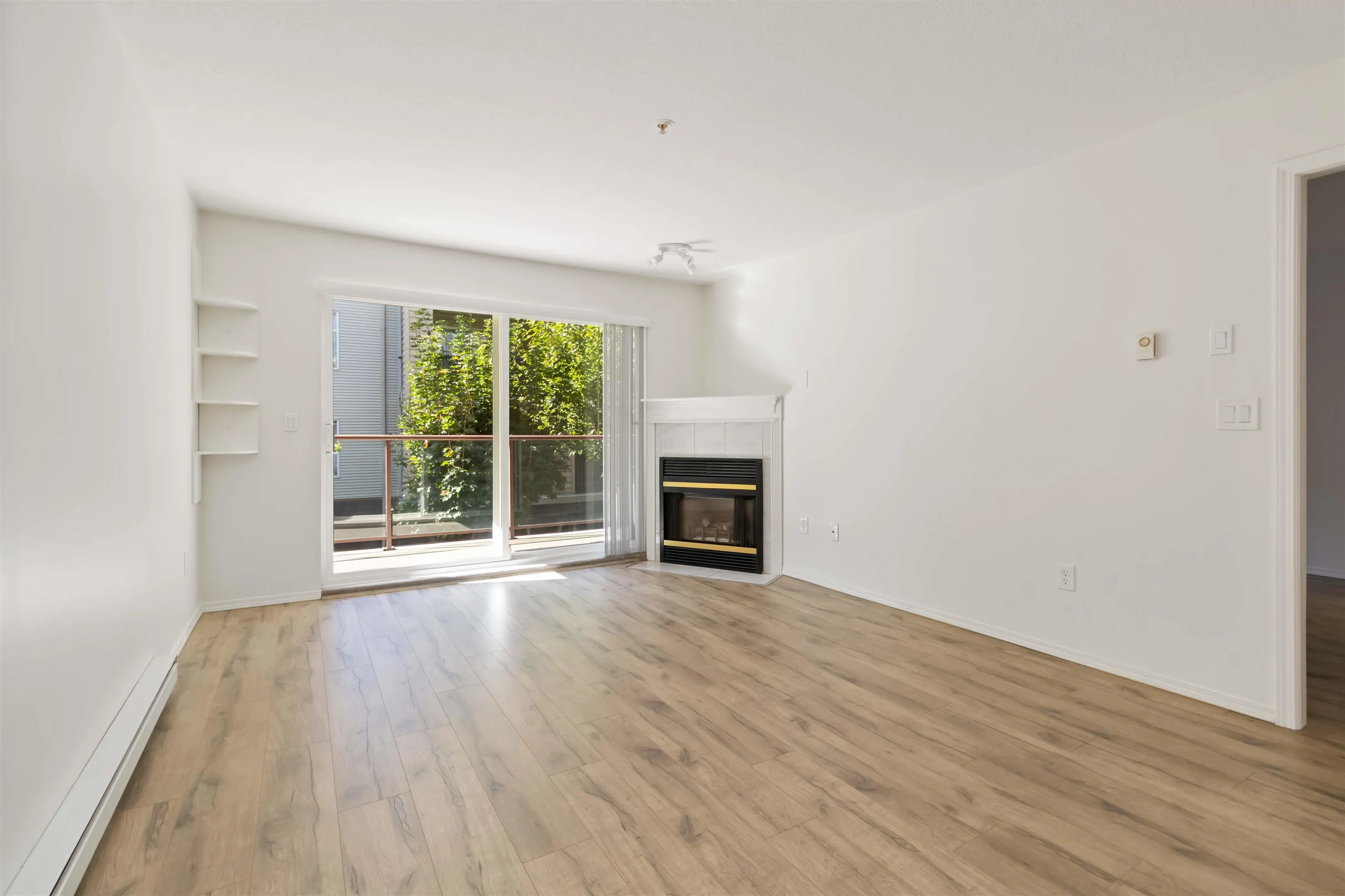 208 45520 Knight Road