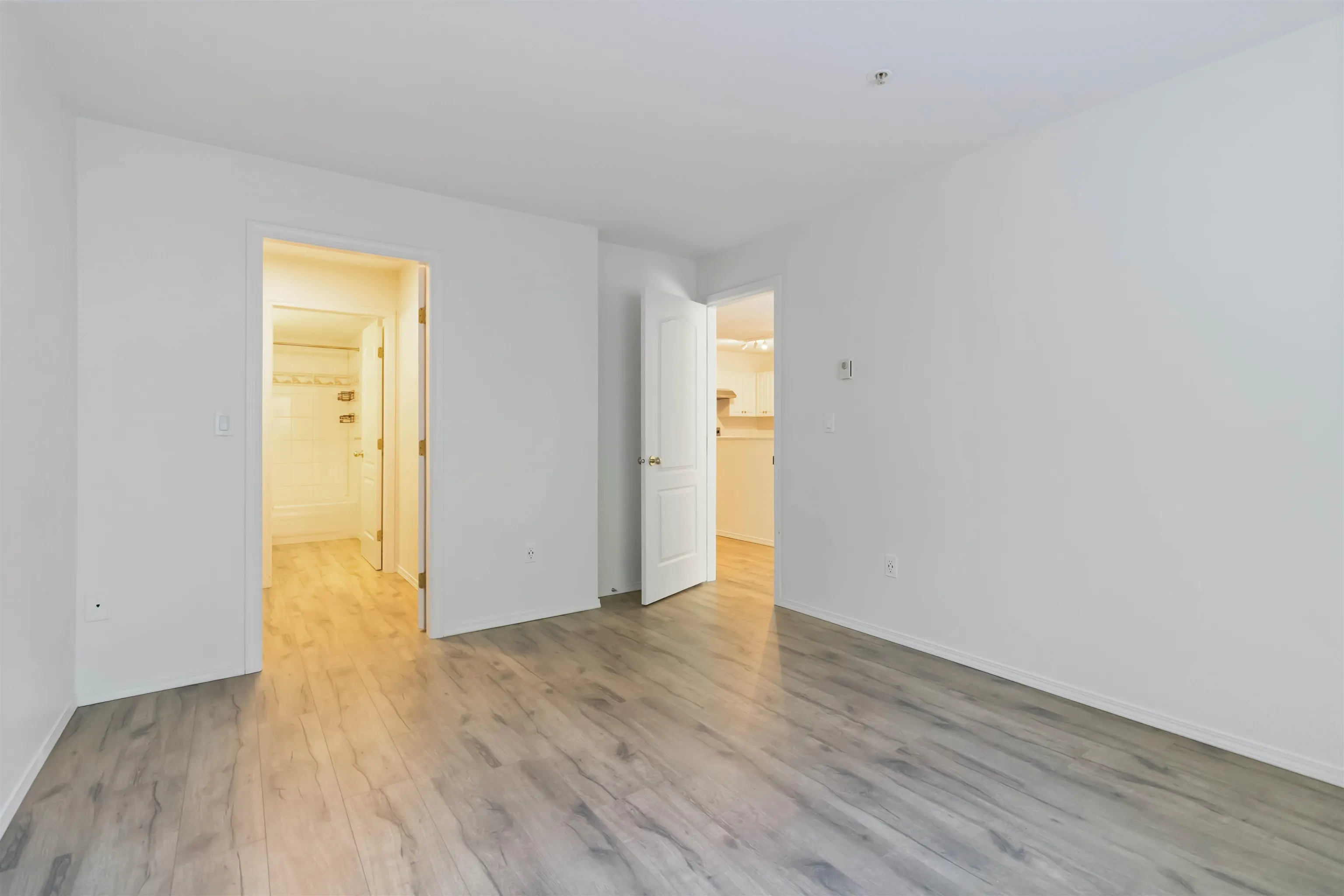 208 45520 Knight Road